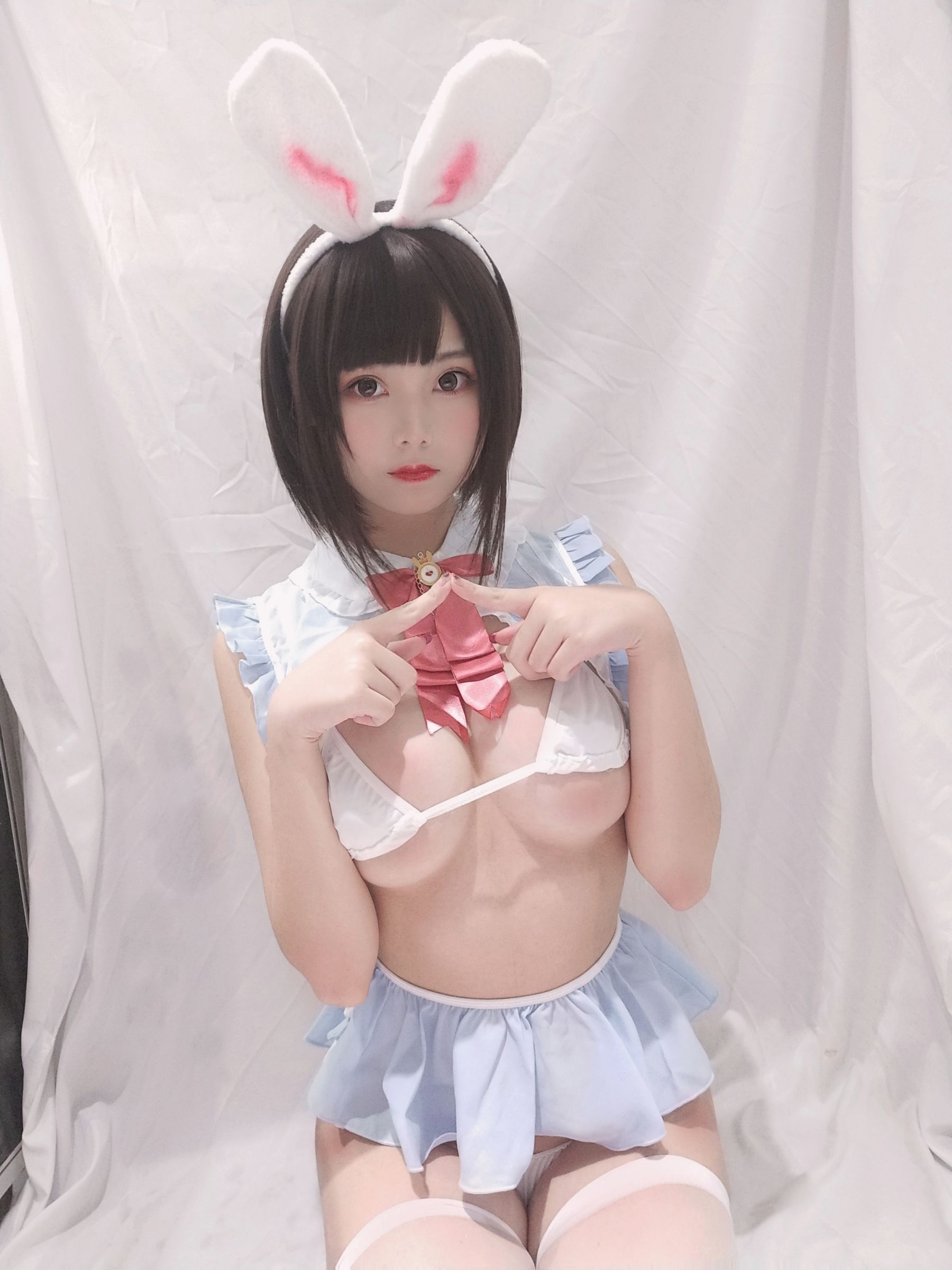 [Cosplay写真] 萌系小姐姐蜜汁猫裘 - 小白兔自拍