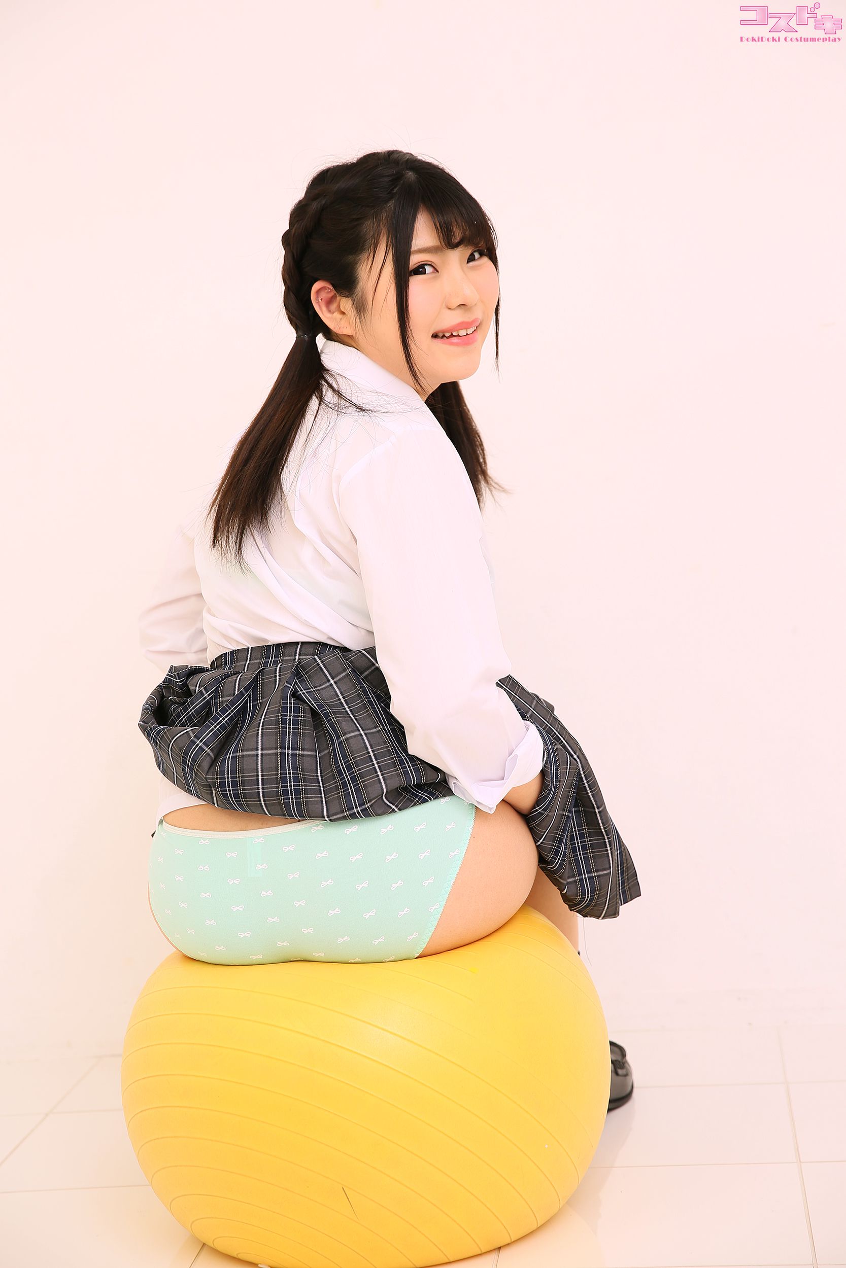 [Cosdoki] Yua Shirota 城田ゆあ shirotayua_pic_seifukutie1+2