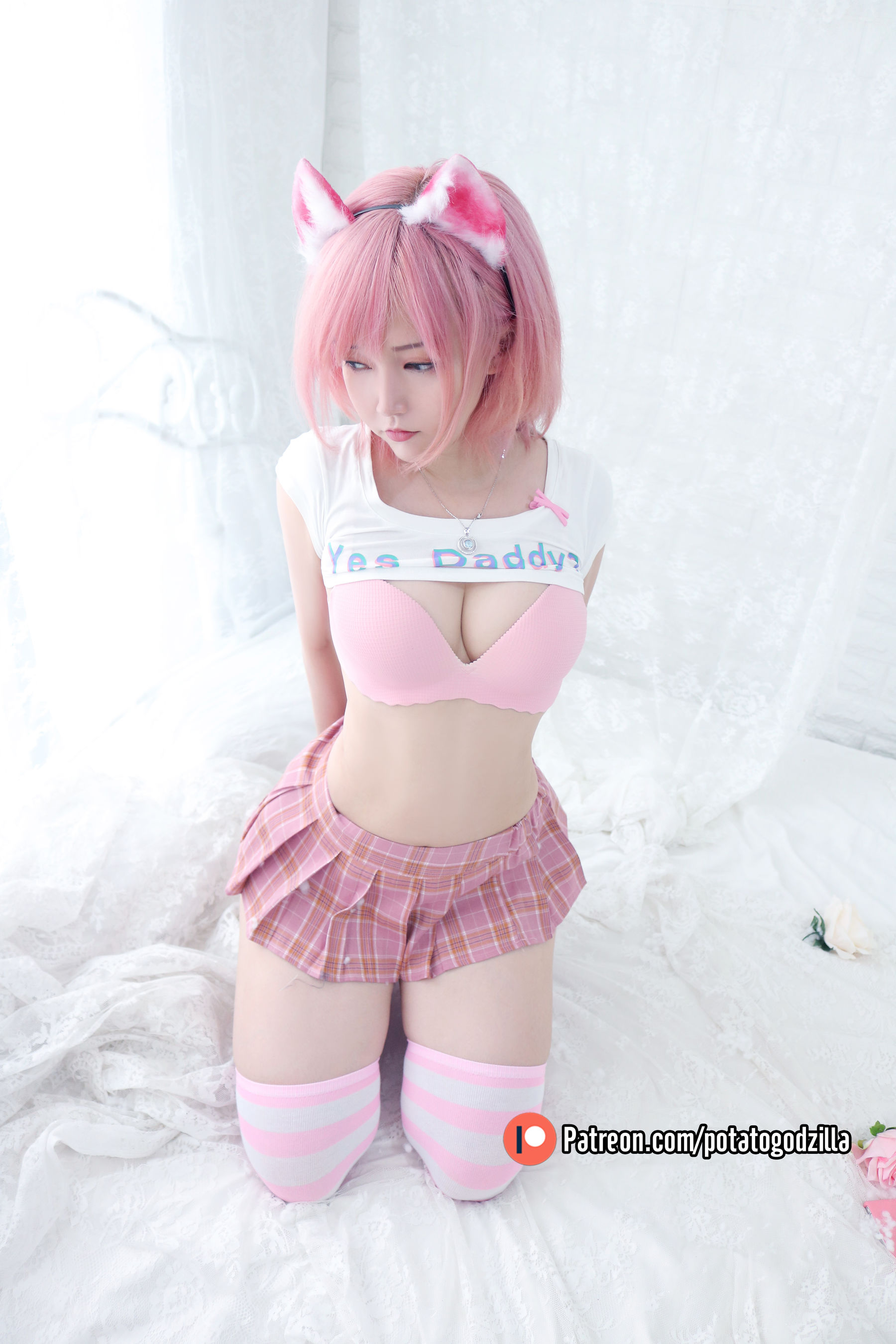 [网红COSER写真] Coser小姐姐Potato Godzilla - Pink Casual