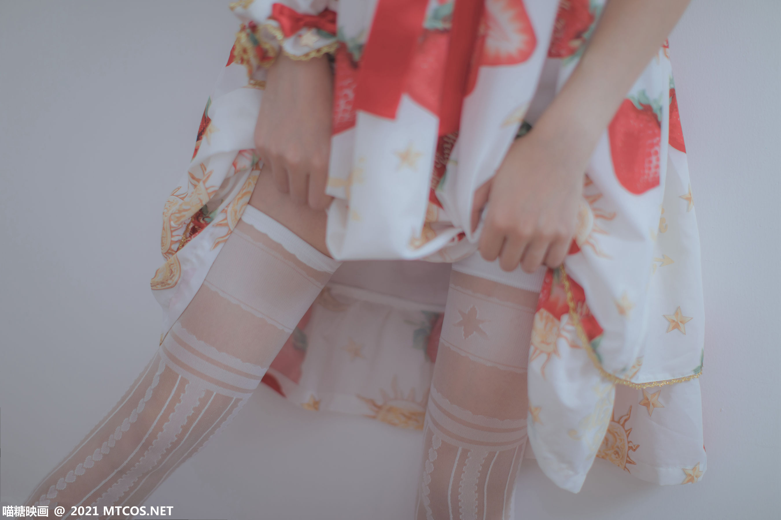 [喵糖映画] VOL.407 草莓小裙子