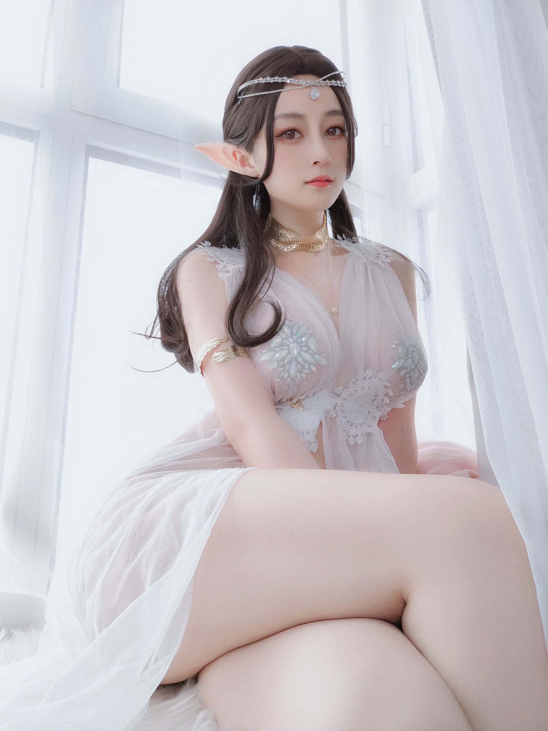 [网红COSER写真] Coser小姐姐白银 - 精灵宝石内衣