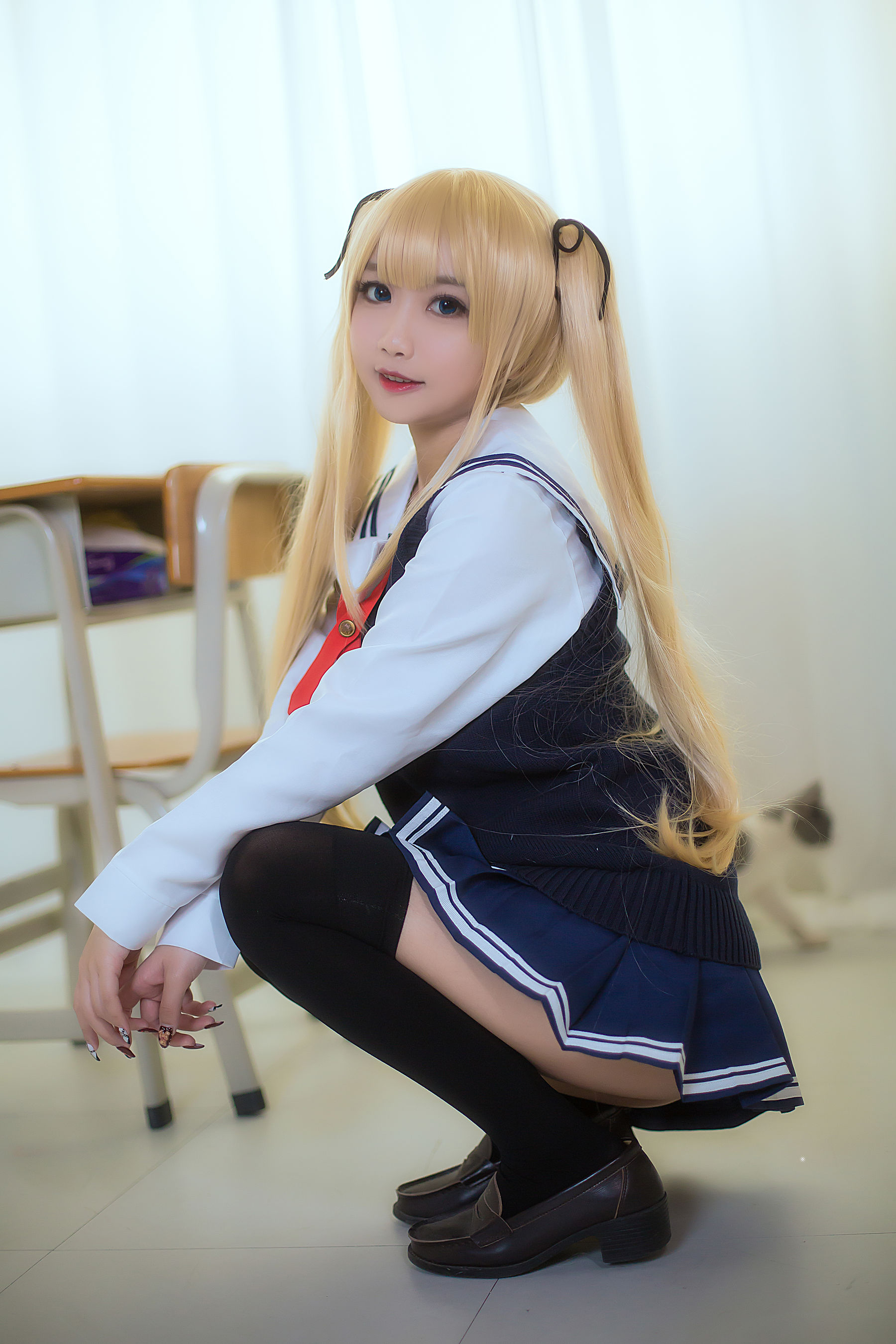 白嫩美少女鬼畜瑶 校服