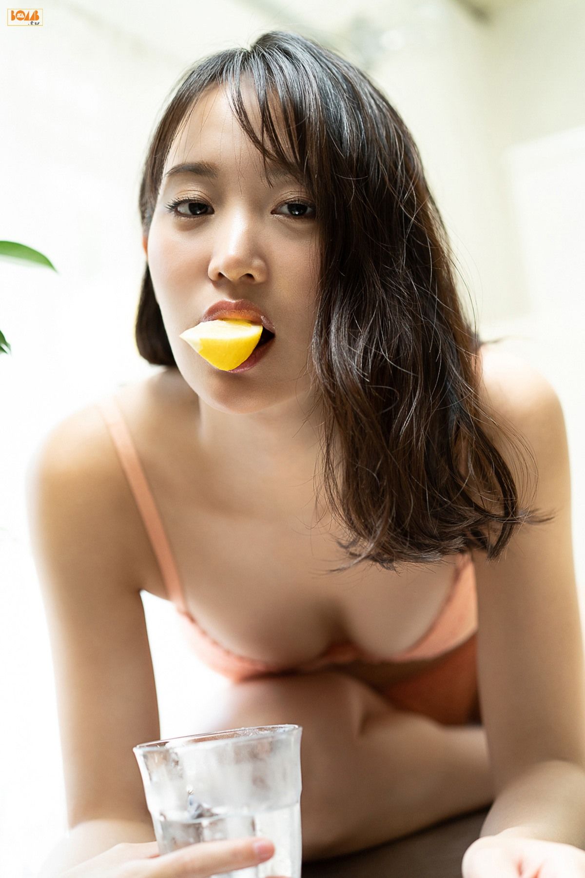 [BOMB.tv] 2020.10 Mariya Nagao 永尾まりや『檸檬の香りで君を思い出す。』