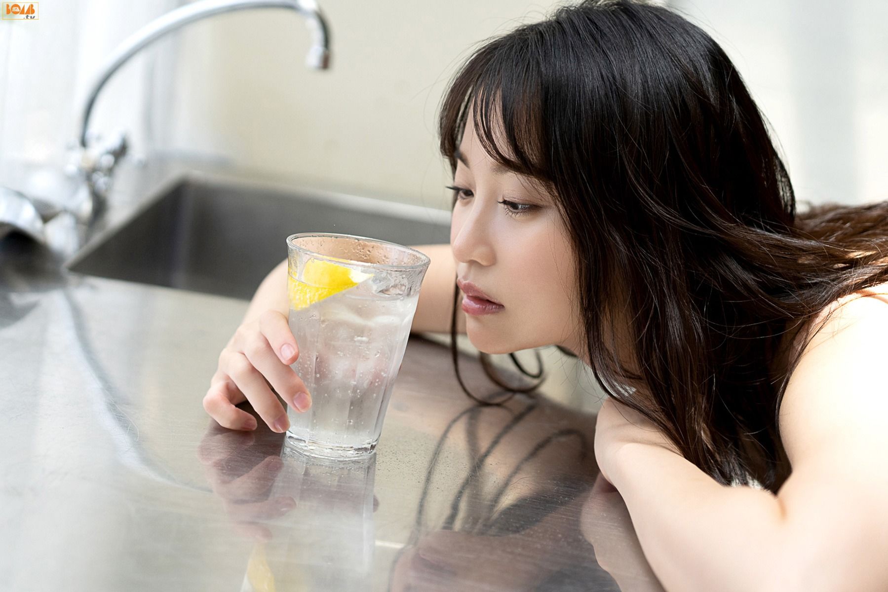 [BOMB.tv] 2020.10 Mariya Nagao 永尾まりや『檸檬の香りで君を思い出す。』