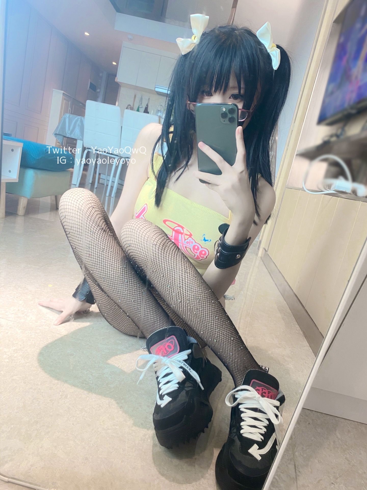 [网红COSER写真] 萌妹子Coser摇摇乐yoyo fantia まず自分撮りを見る…… (2021-8.23)