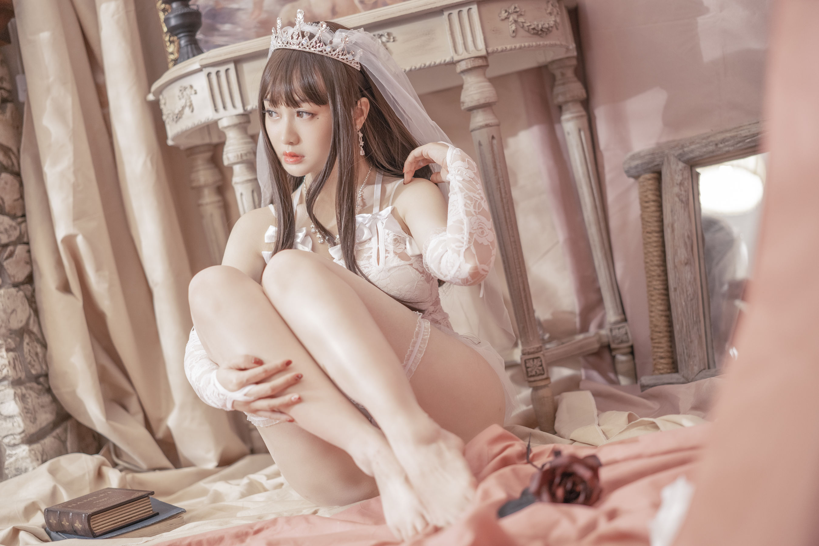 [网红COSER写真] 动漫博主脱尾巴Mizuki - 婚纱