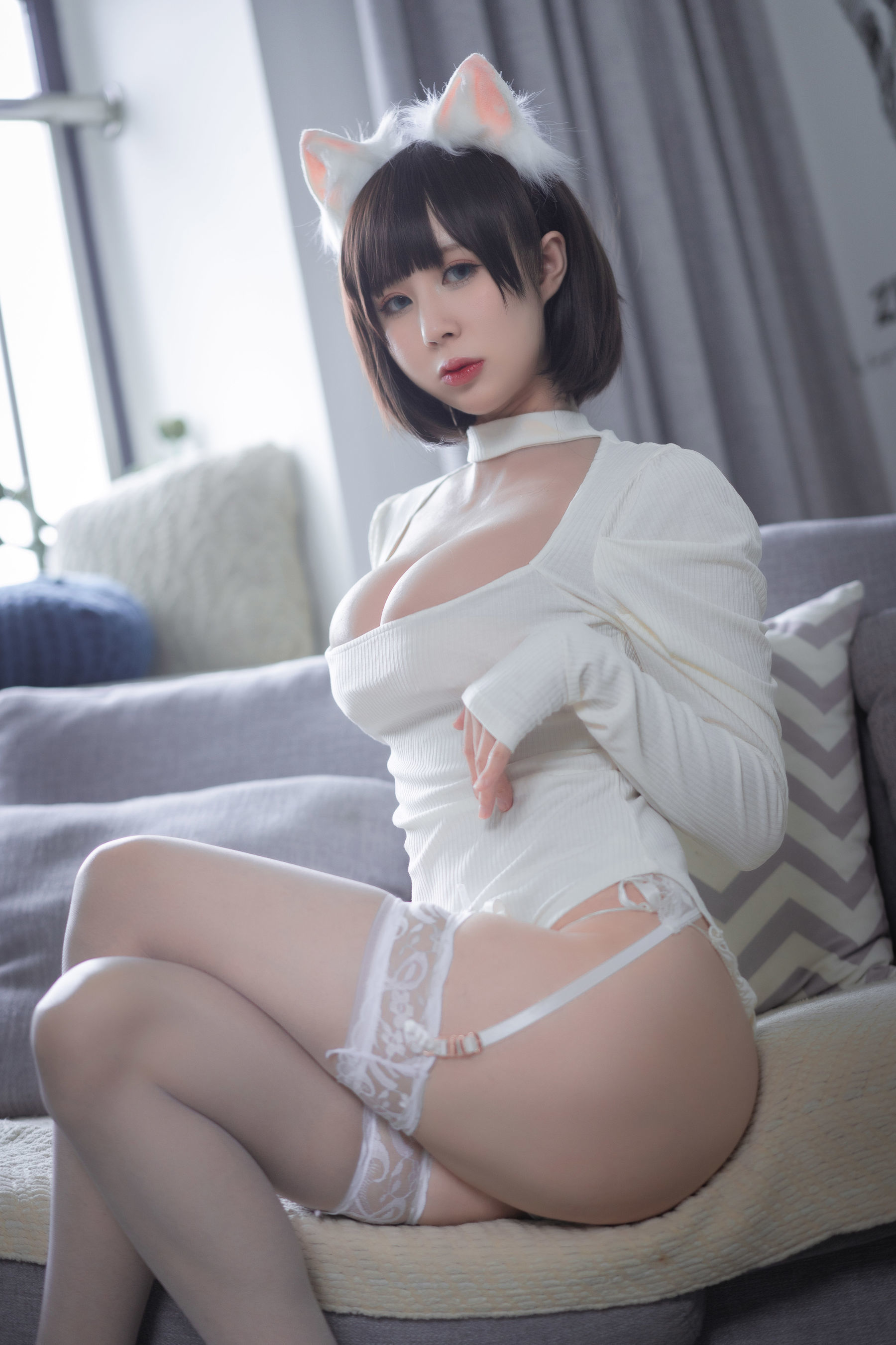 [网红COSER] 西园寺南歌 - 白猫白色连体衣