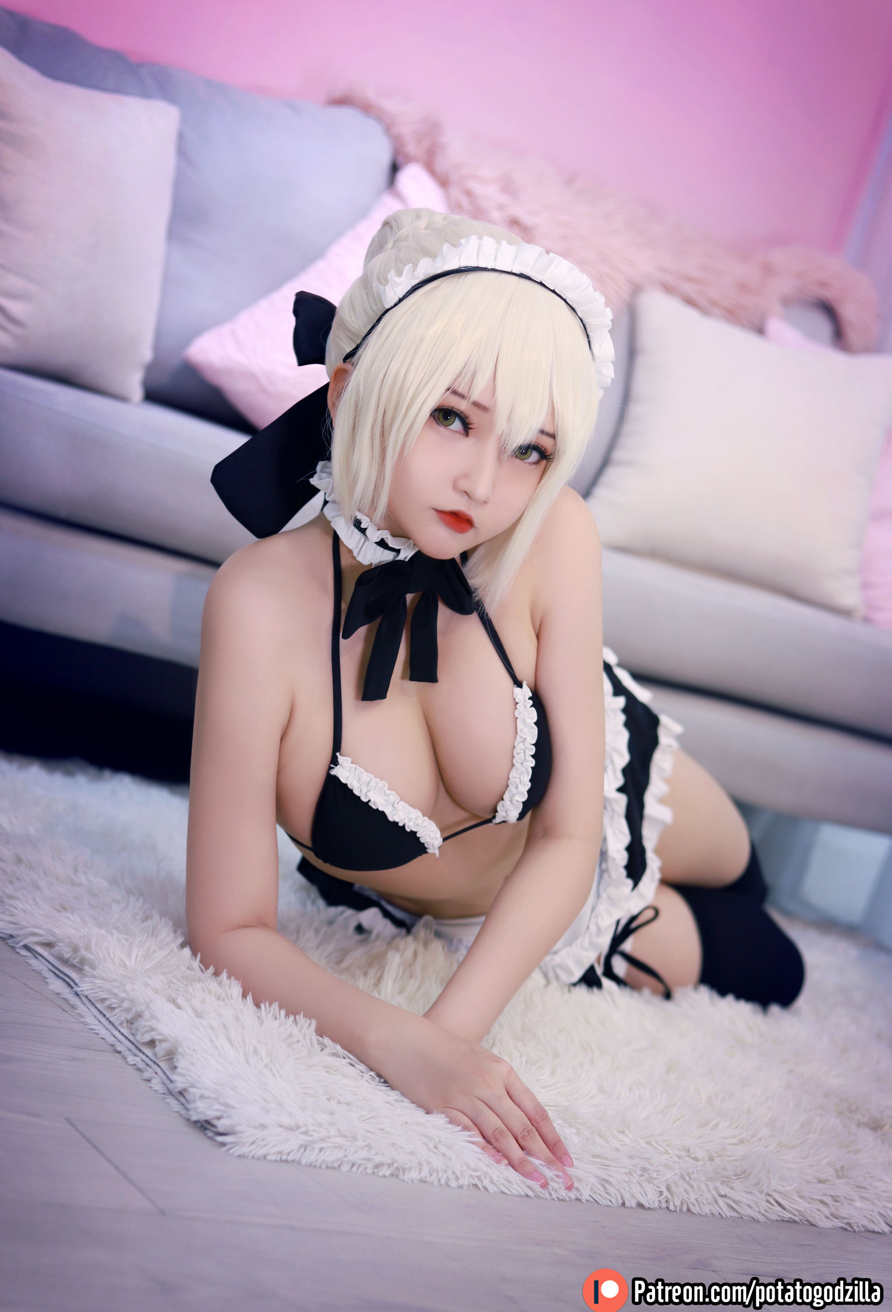 [网红COSER写真] Coser小姐姐Potato Godzilla - Saber Alter Maid