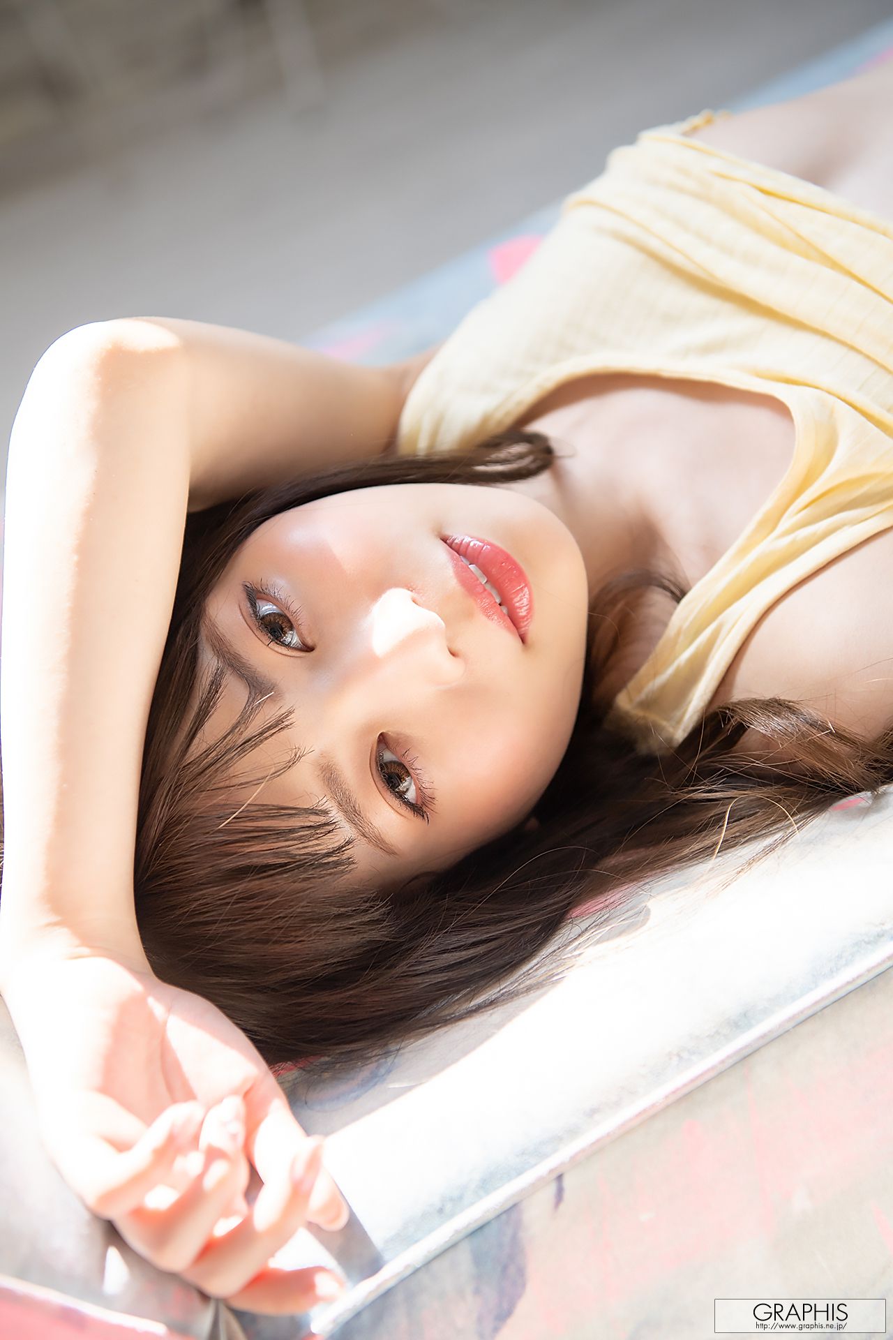 [Graphis] First Gravure 初脱ぎ娘 No.169 Izuna Maki 槙いずな