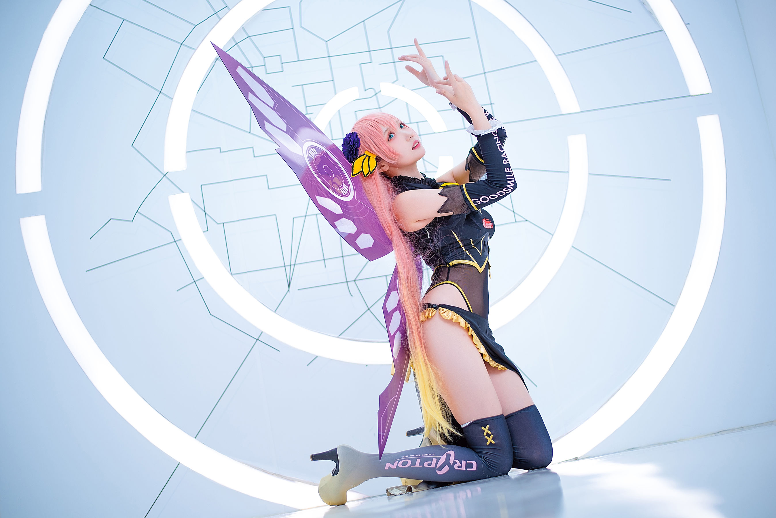 [Cosplay] Coser瓜希酱福利 - LUKA 赛车