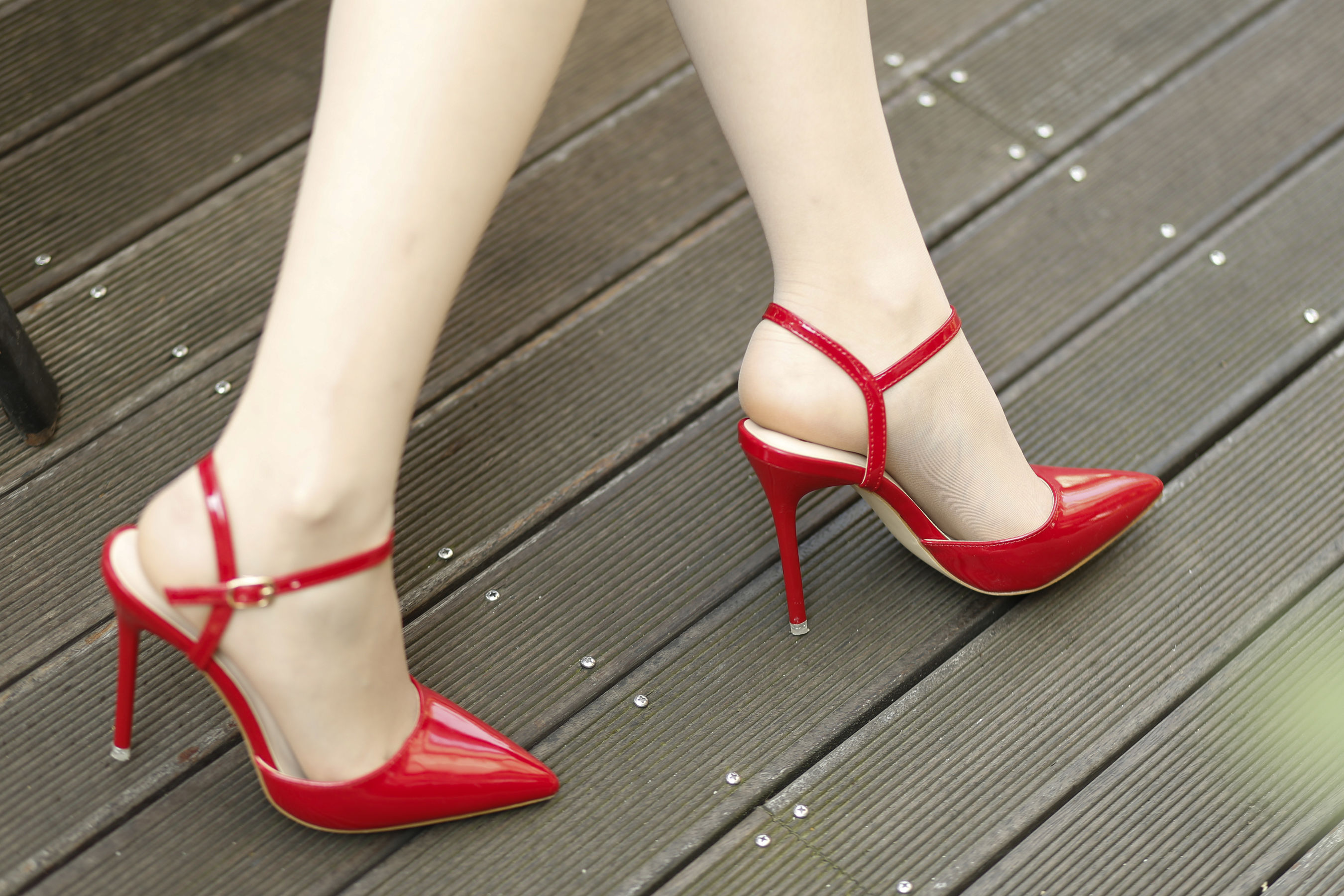 [奈丝] NO.070 小敏 一字尖头红色单鞋