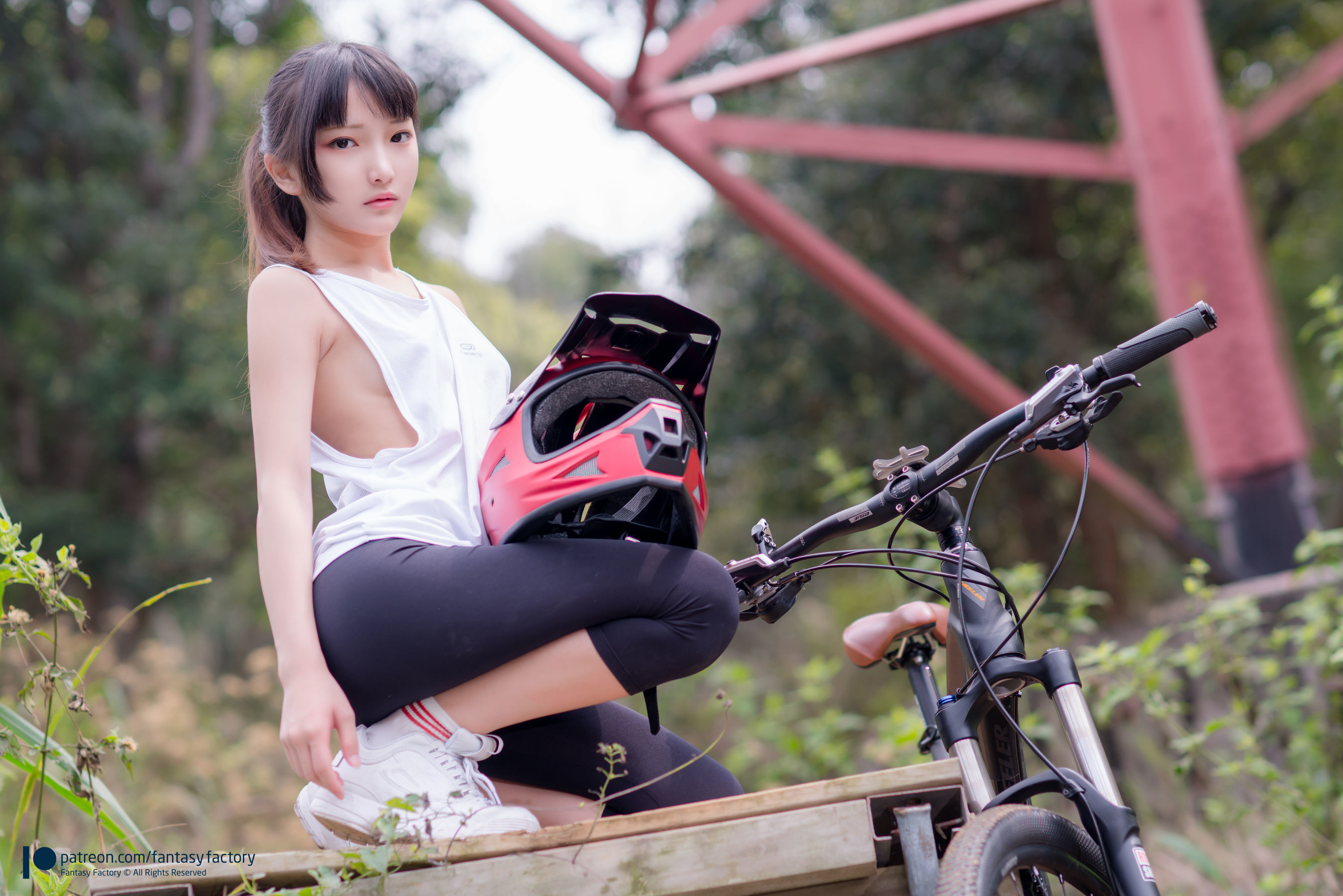 [Fantasy Factory] 小丁Cosplay - 单车少女 黑胶 情趣网衫