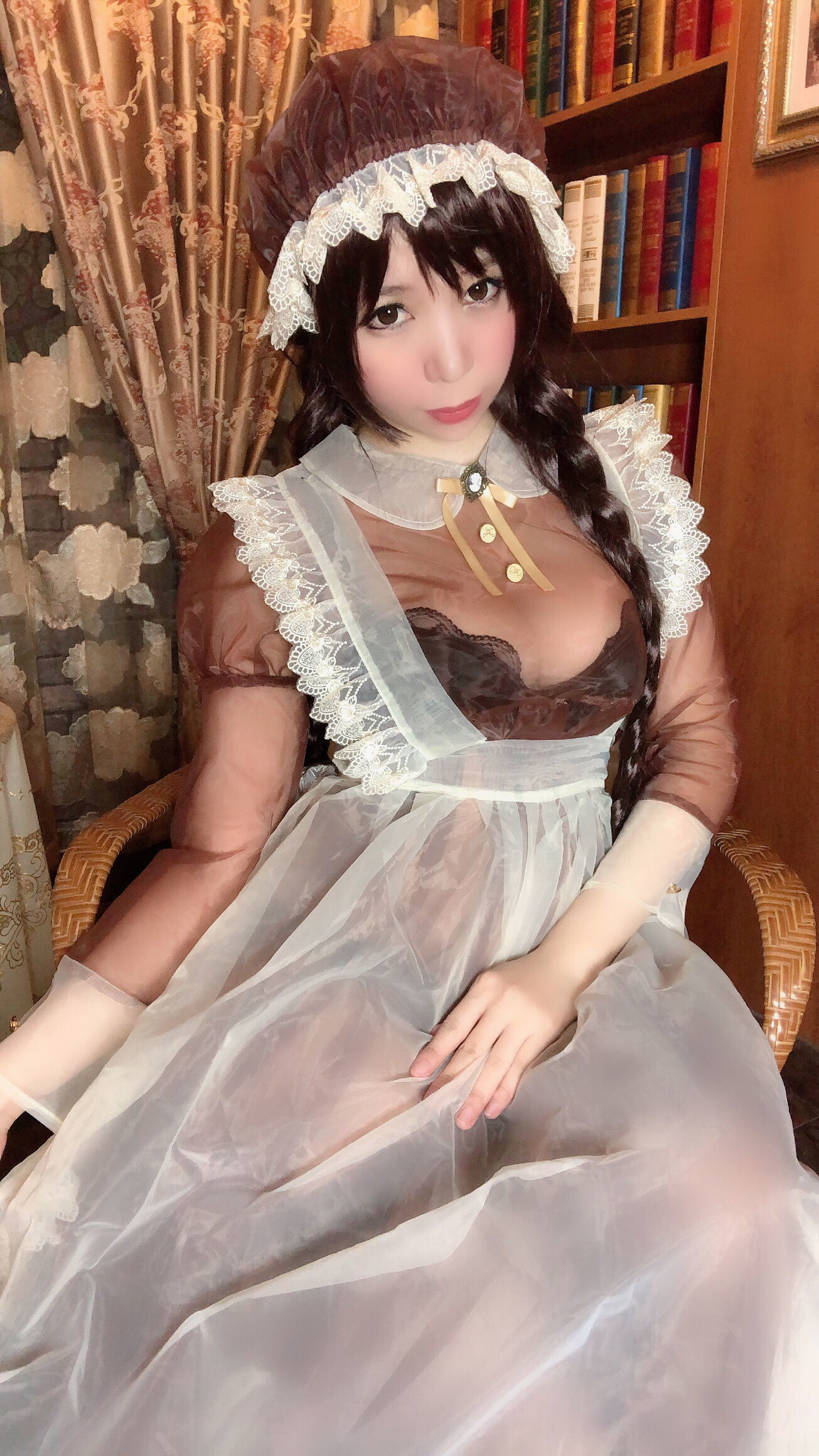 二次元巨乳美女鹿野希 透明女仆