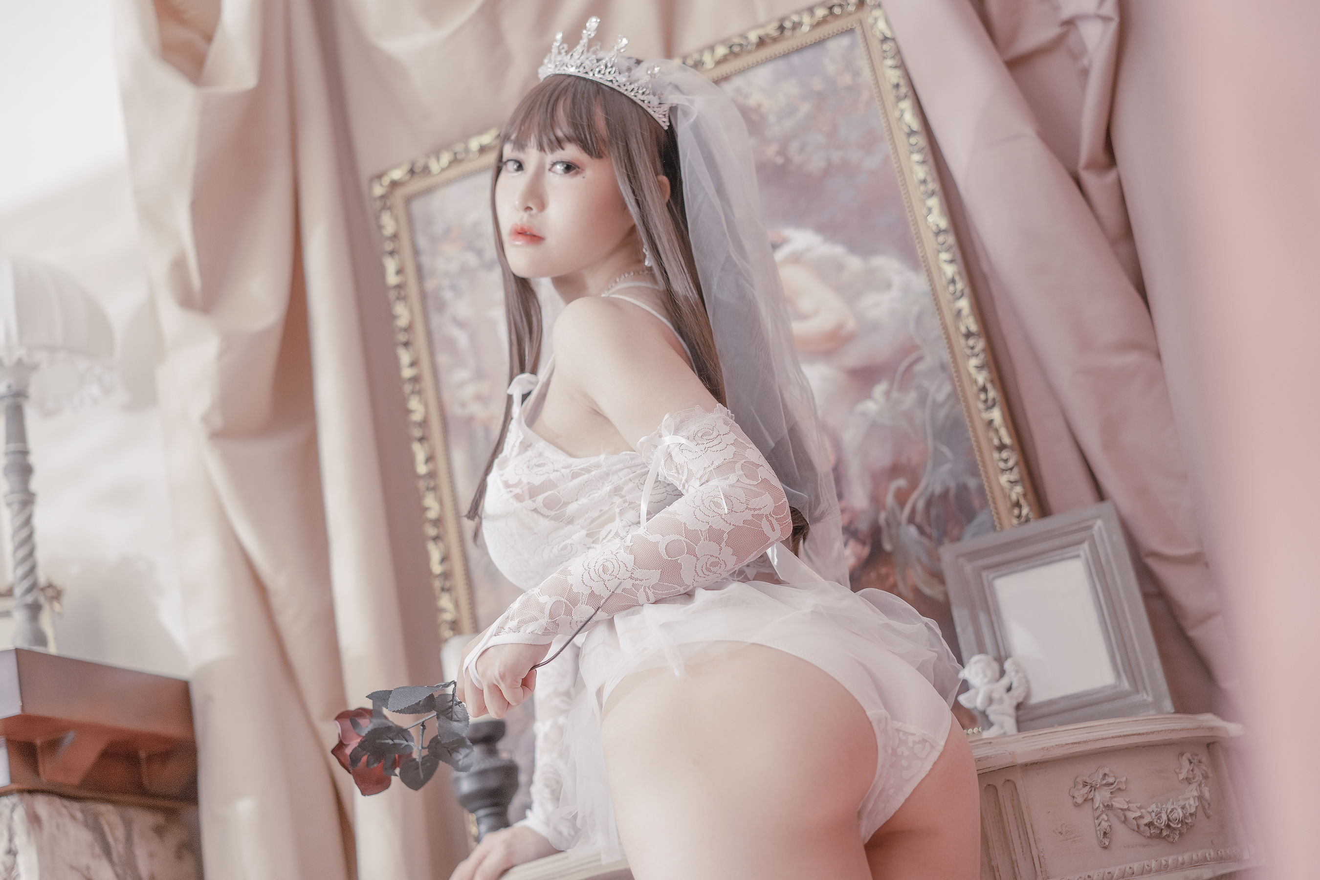 [网红COSER写真] 动漫博主脱尾巴Mizuki - 婚纱