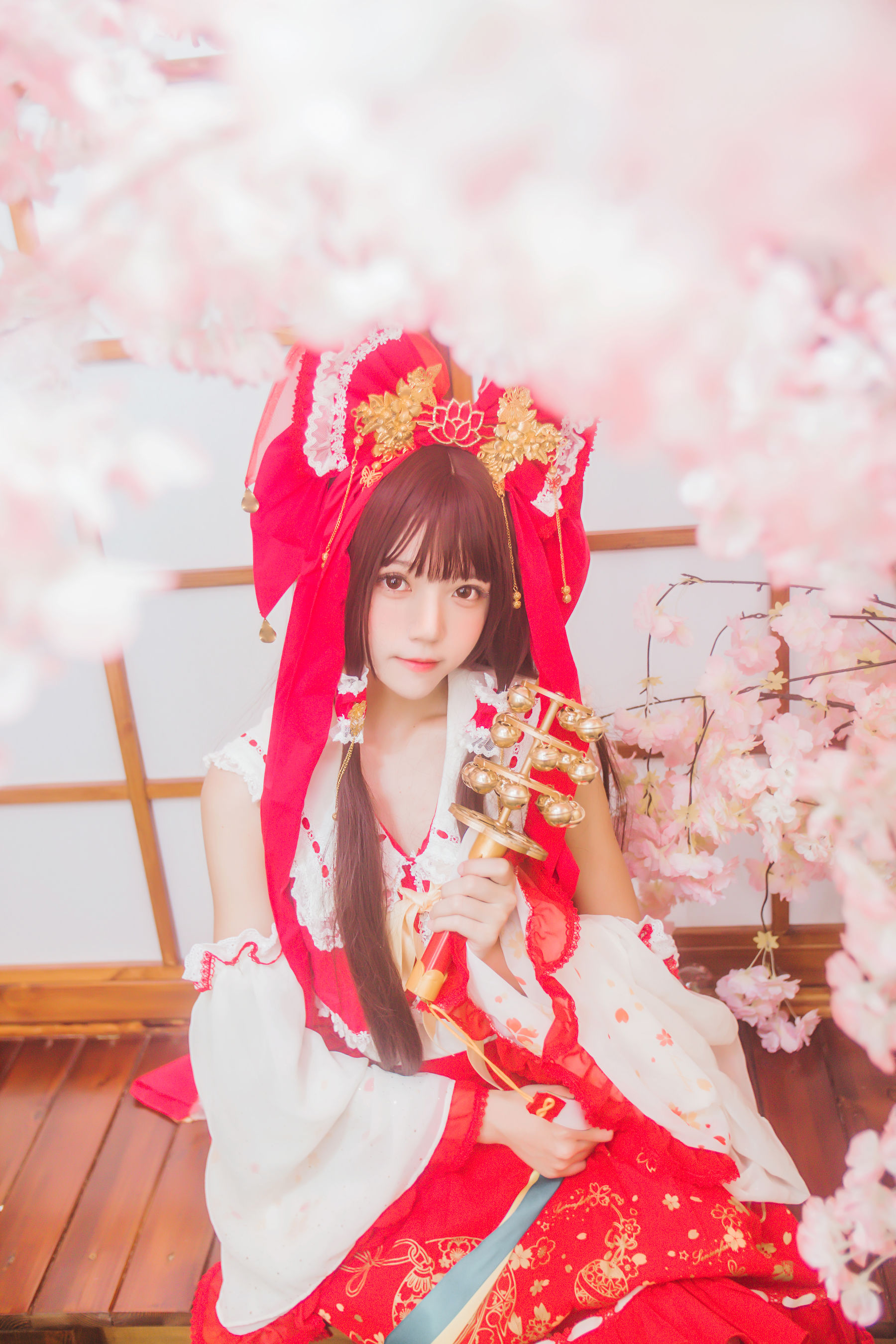 [萝莉COS] 桜桃喵《灵梦 新年快乐》