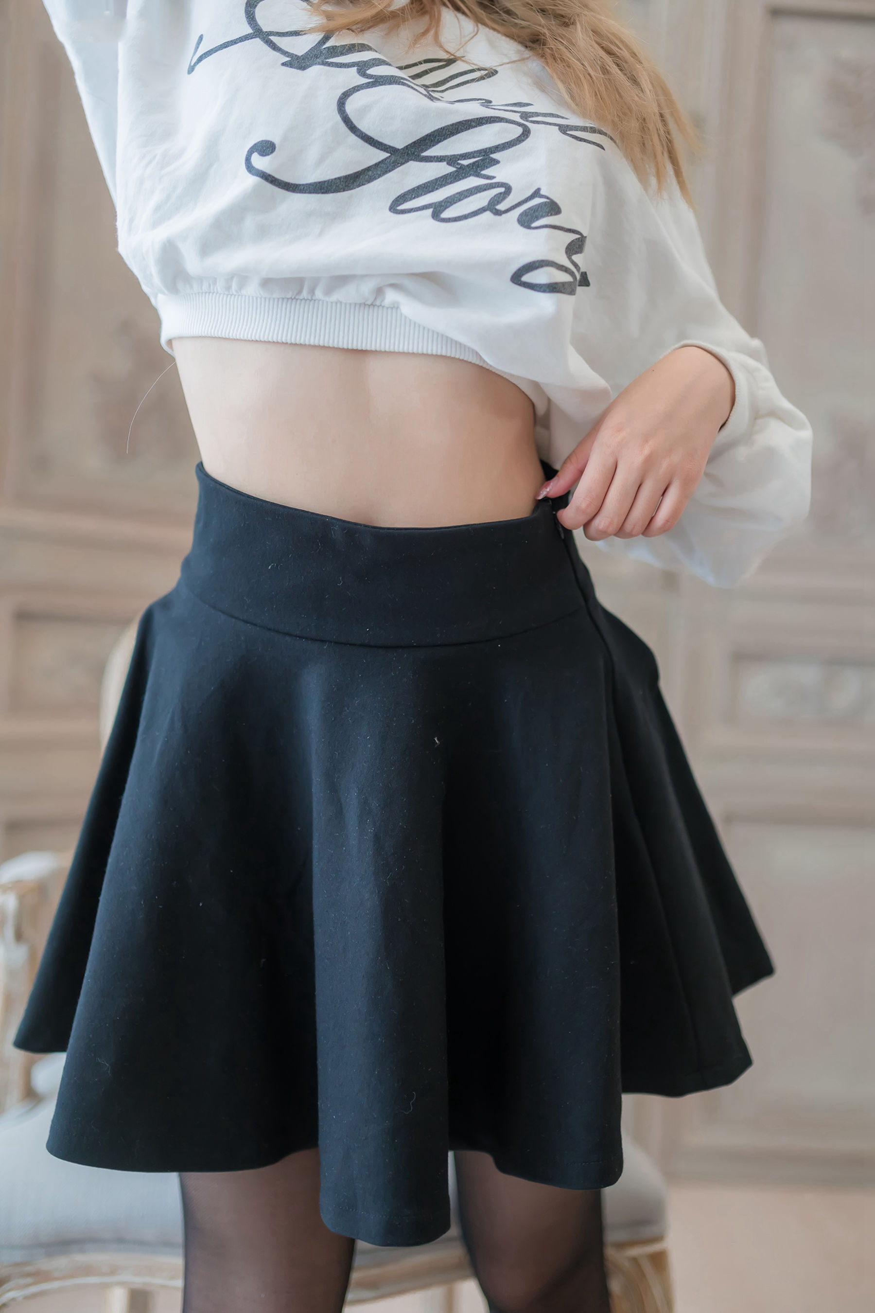 [风之领域] NO.130 超薄黑丝短裙