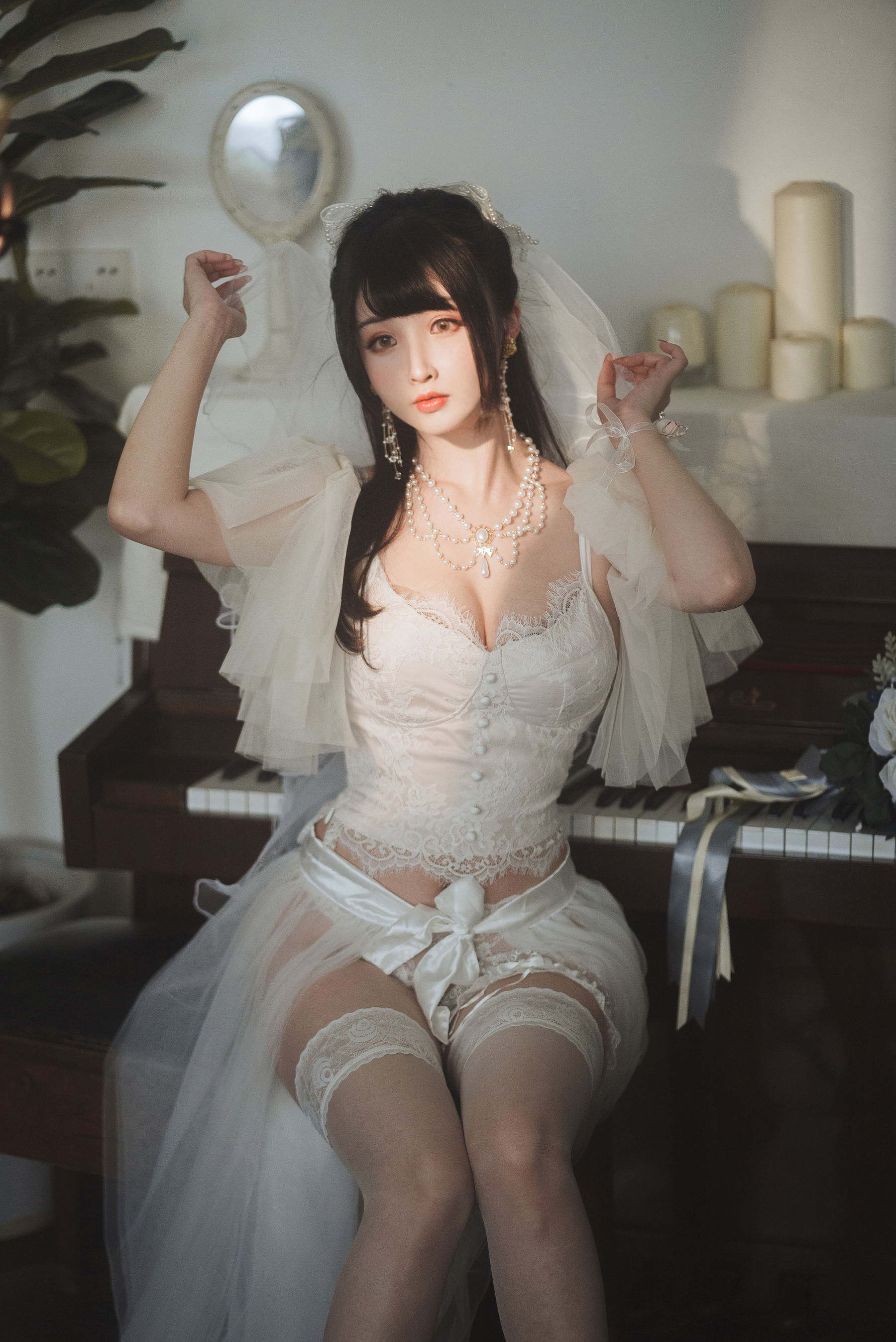 [网红COSER写真] COS福利rioko凉凉子 - 透明婚纱