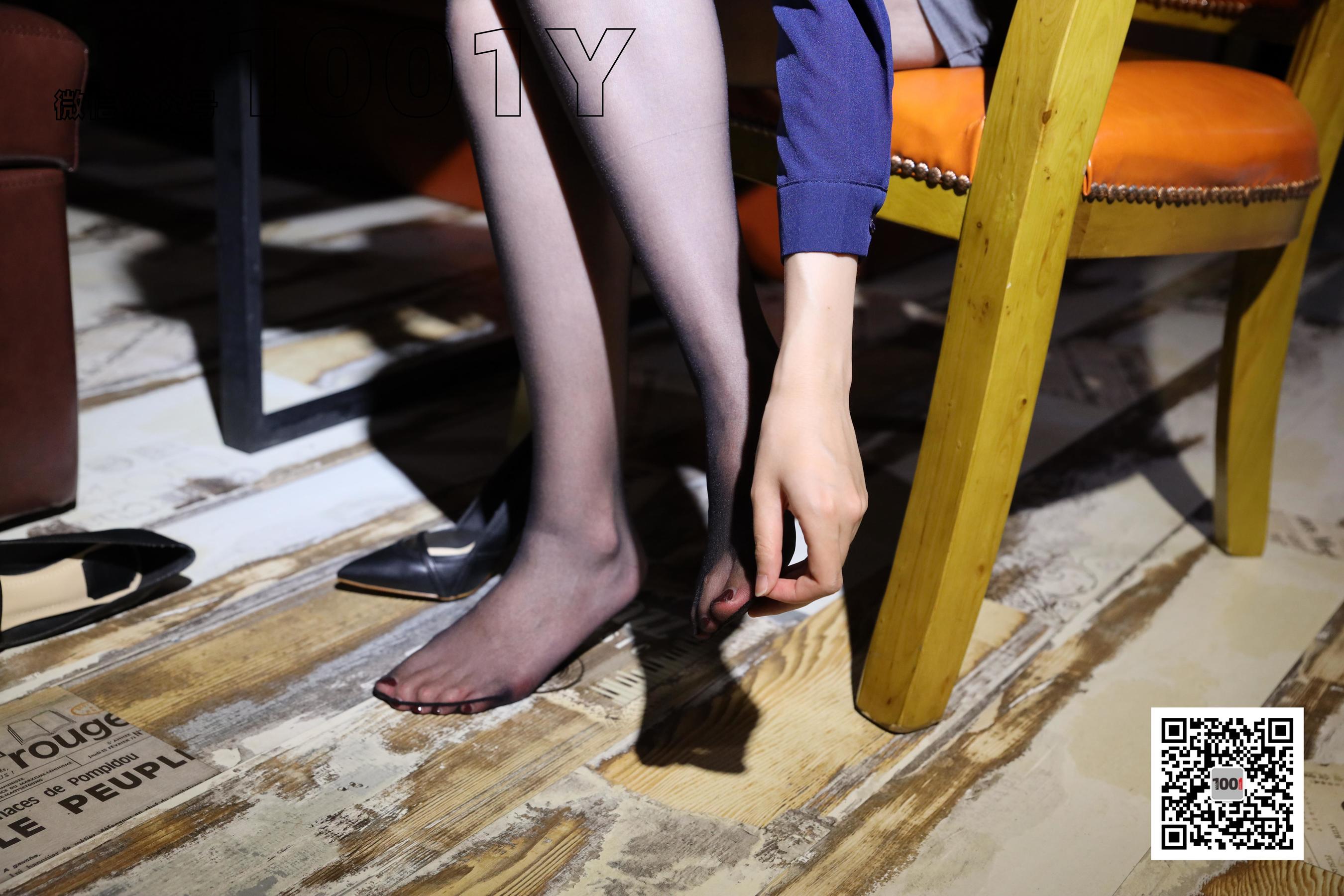 [IESS一千零一夜] 模特：腿腿 《餐厅的服务员3》