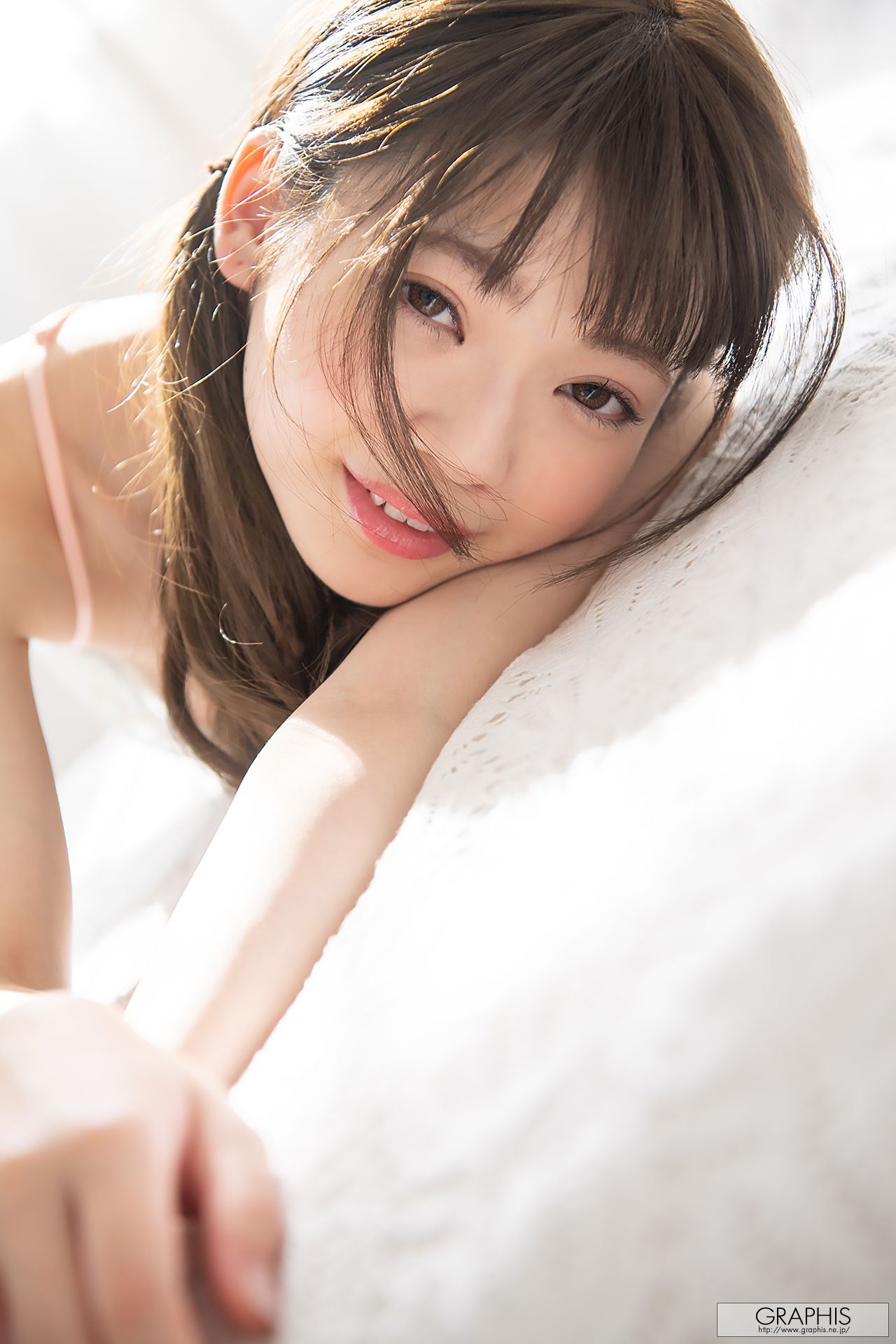 [Graphis] First Gravure 初脱ぎ娘 No.169 Izuna Maki 槙いずな