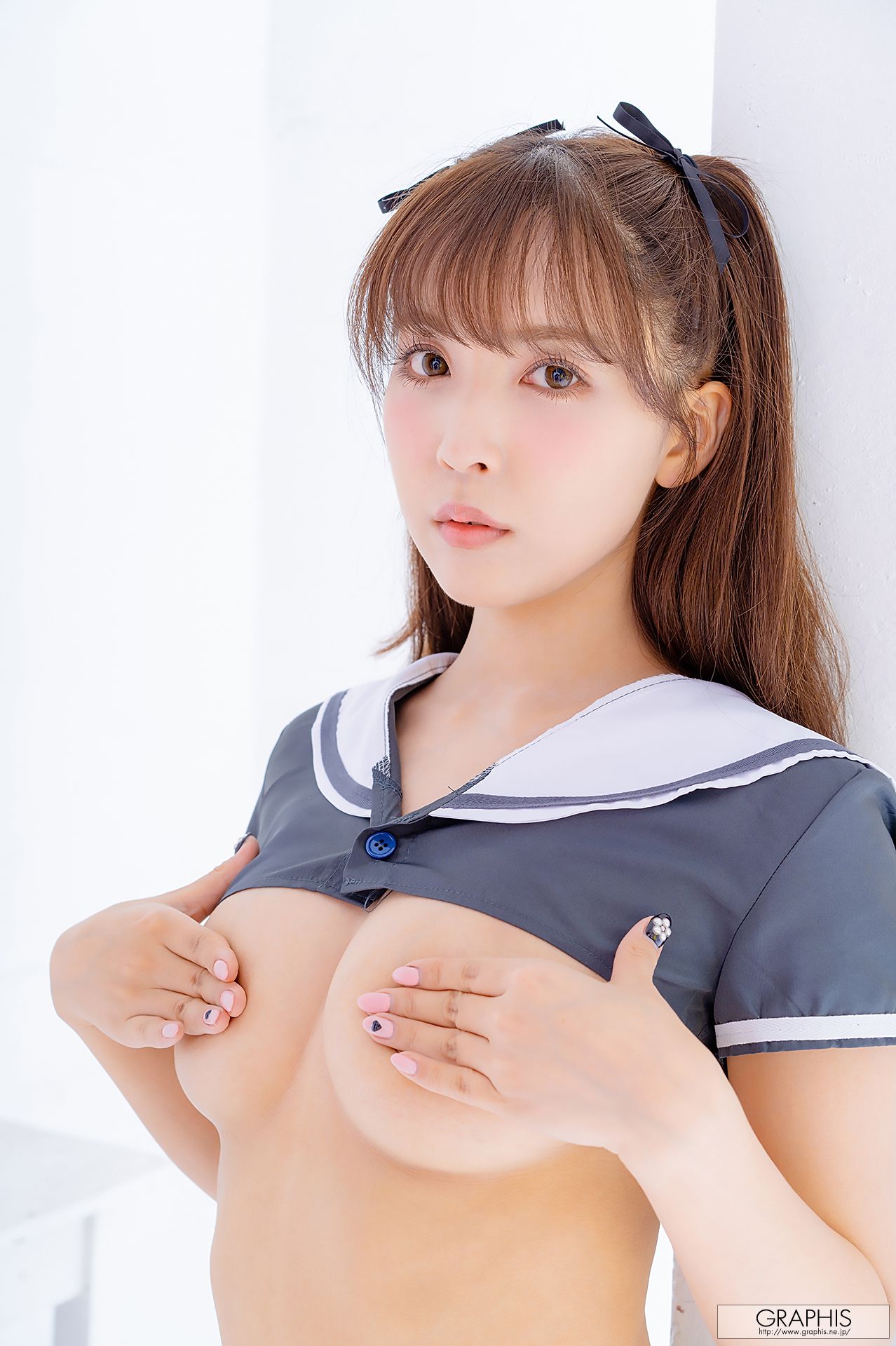 [Graphis] Limited Edition Yua Mikami 三上悠亜 New Year 2020