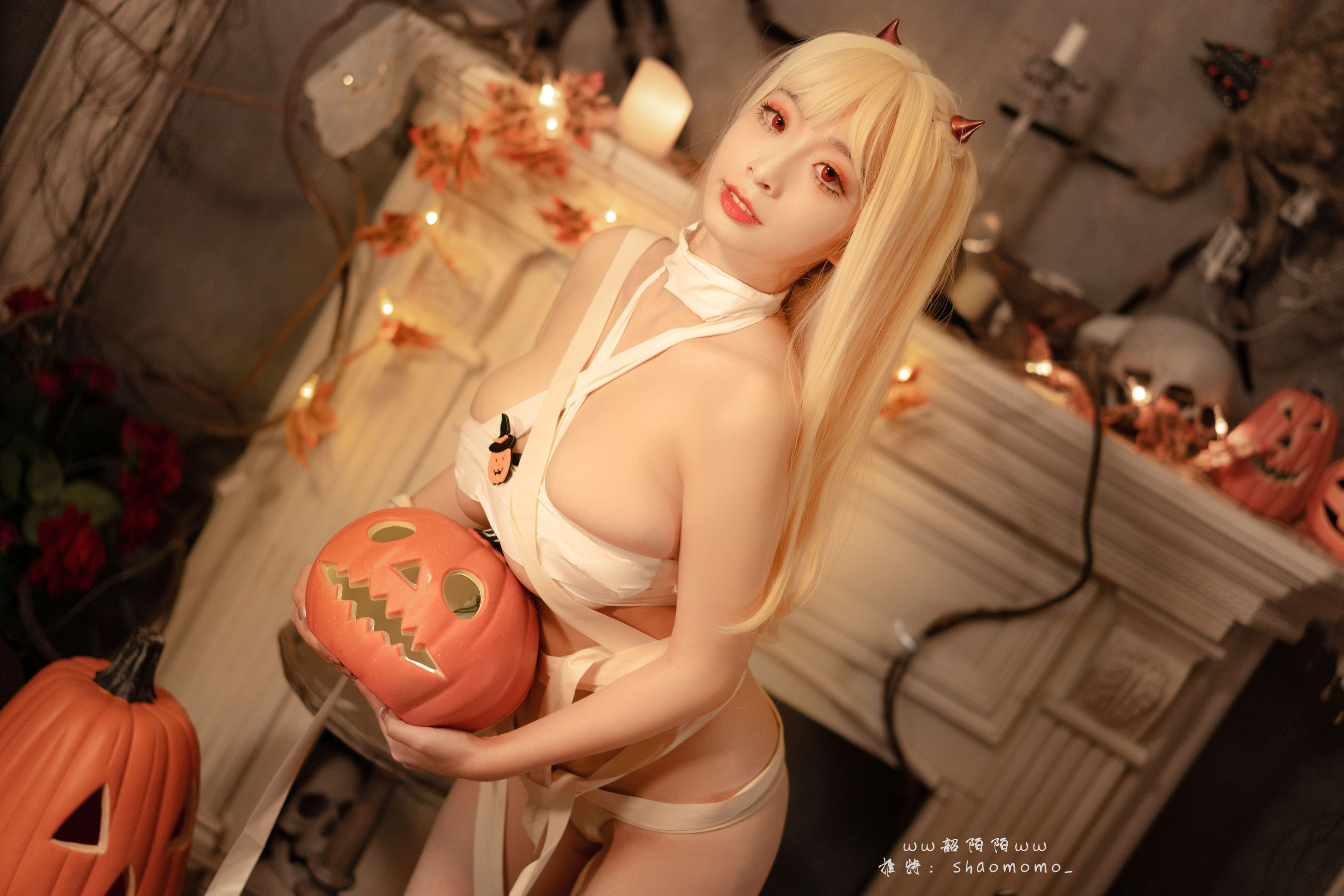 [网红COSER写真] Cosplay美女韶陌陌 - 万圣节绷带