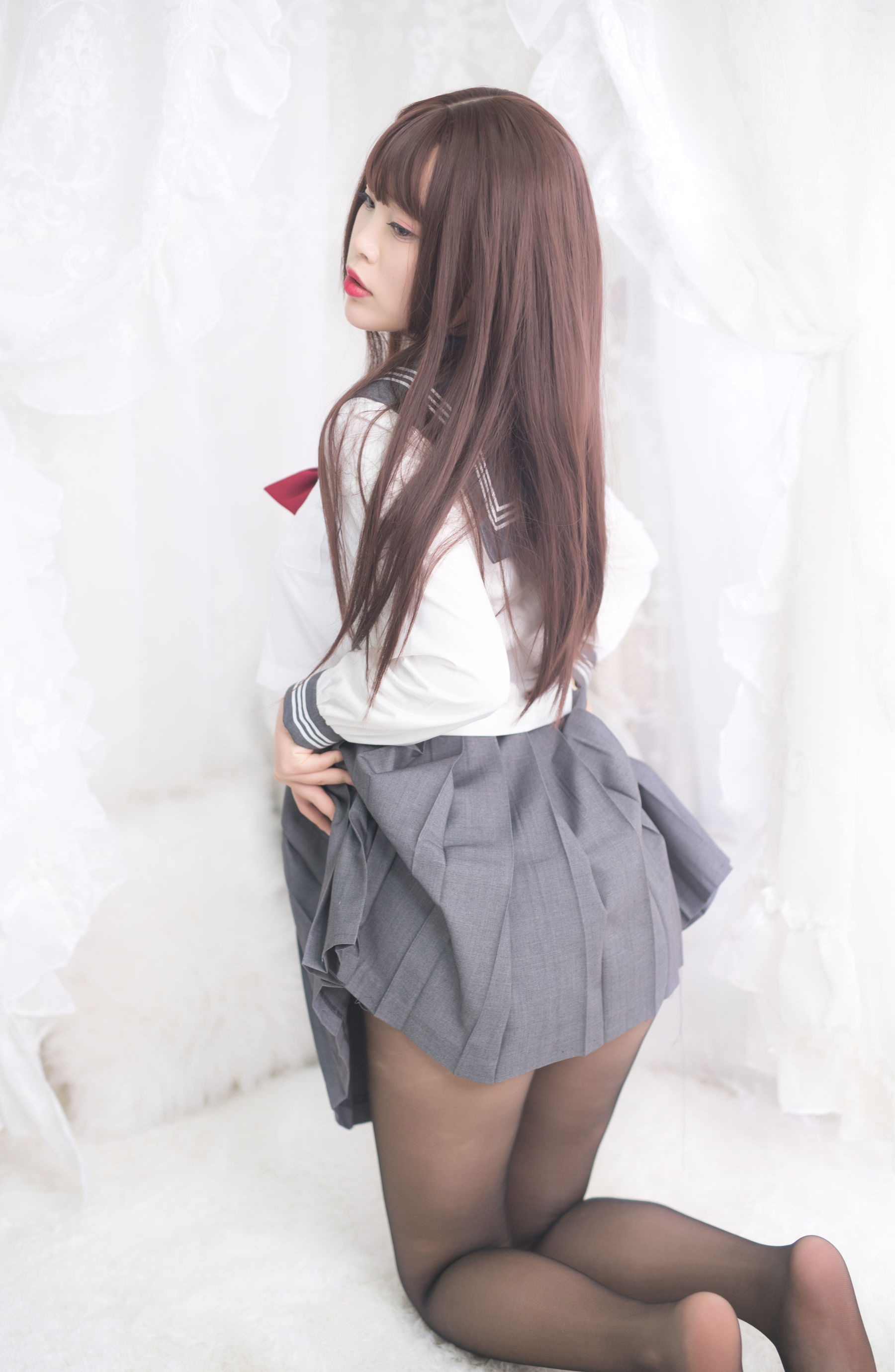 [Cosplay写真] 萌系小姐姐-白烨- - 黑丝制服少女