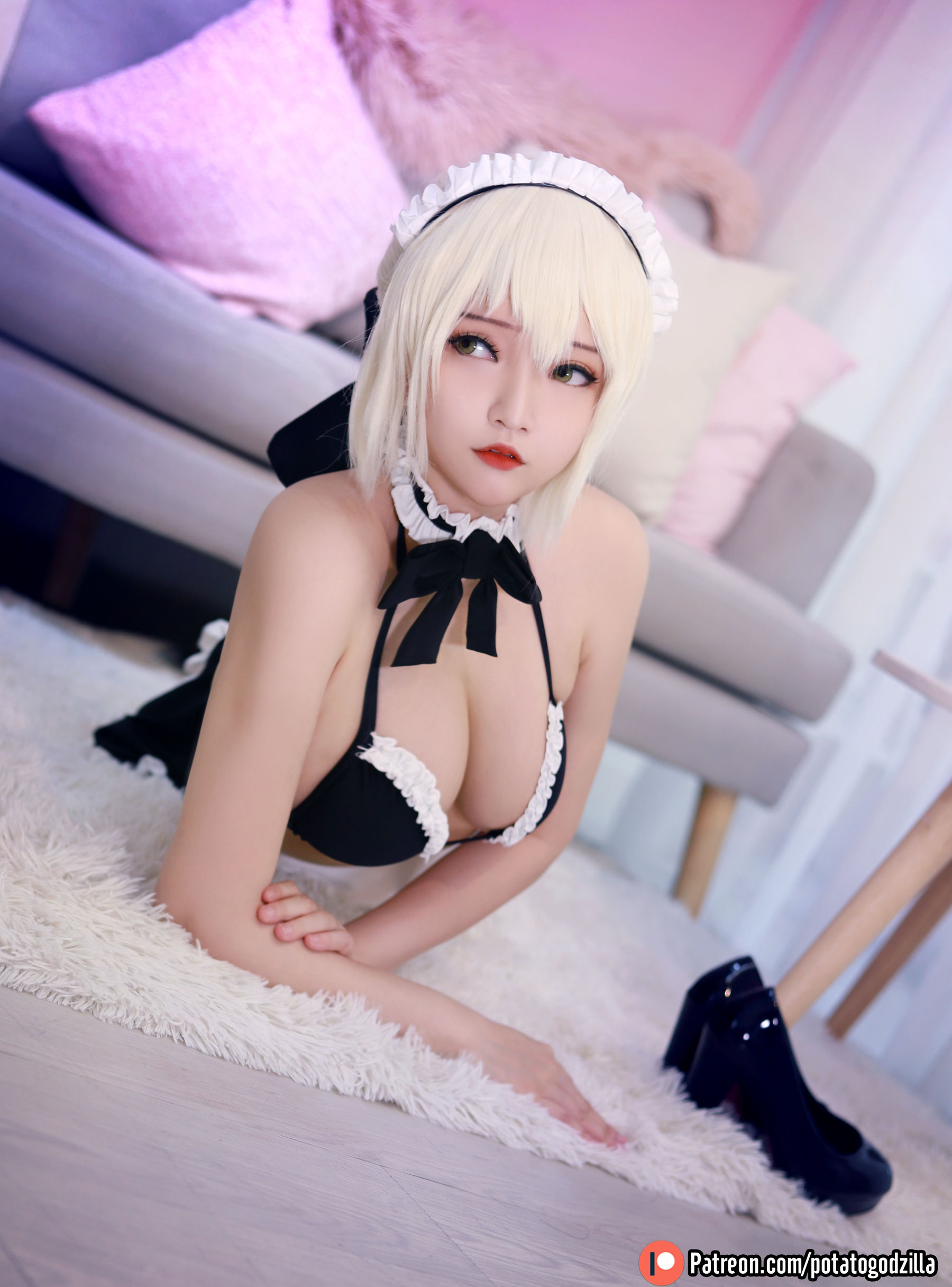 [网红COSER写真] Coser小姐姐Potato Godzilla - Saber Alter Maid