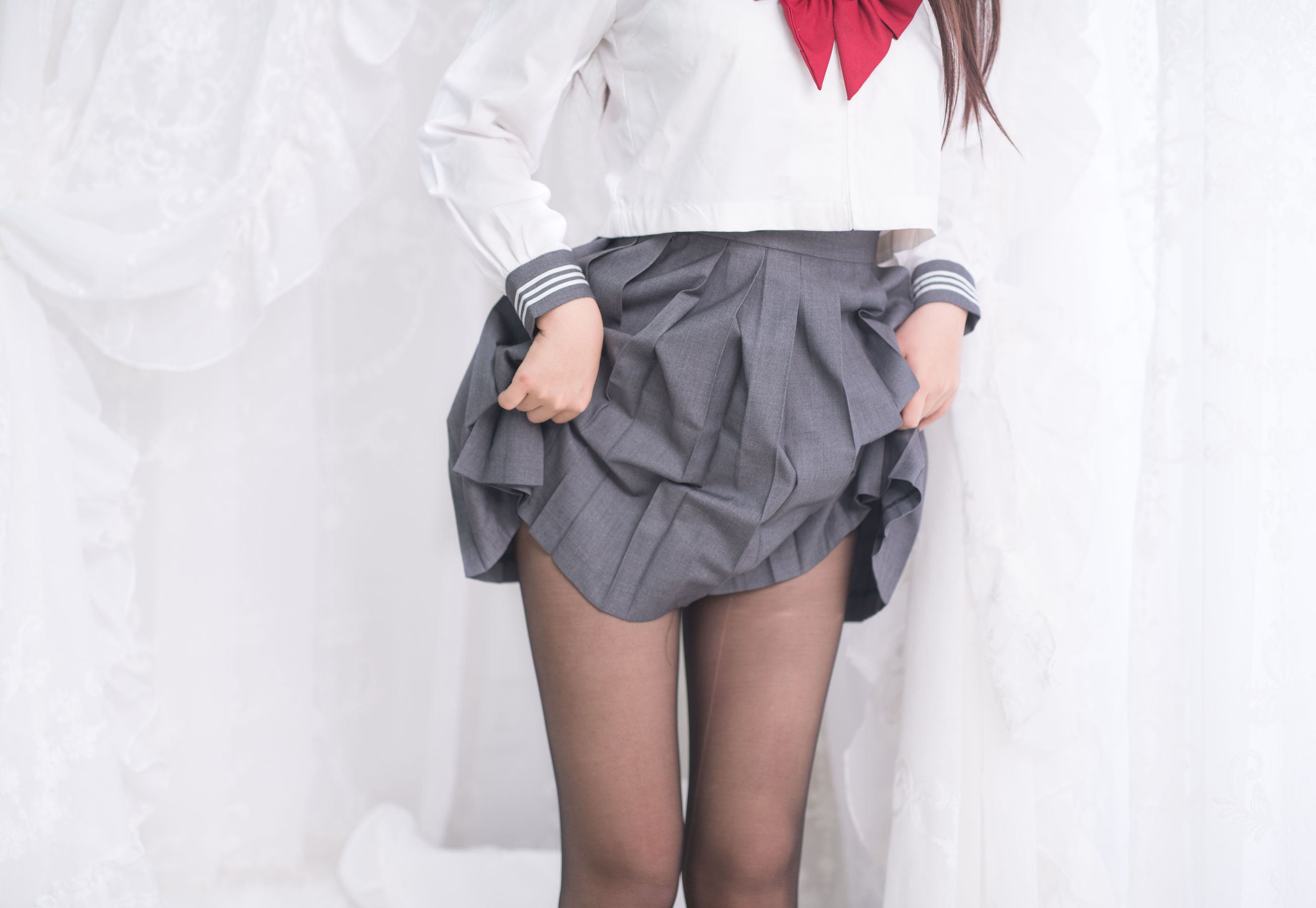 [Cosplay写真] 萌系小姐姐-白烨- - 黑丝制服少女