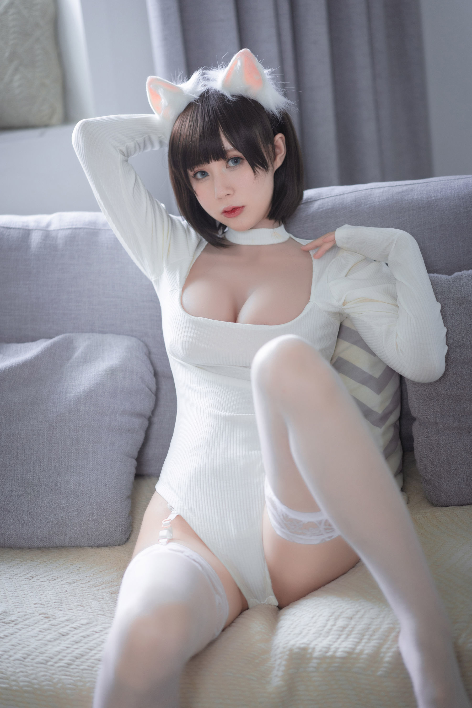 [网红COSER] 西园寺南歌 - 白猫白色连体衣