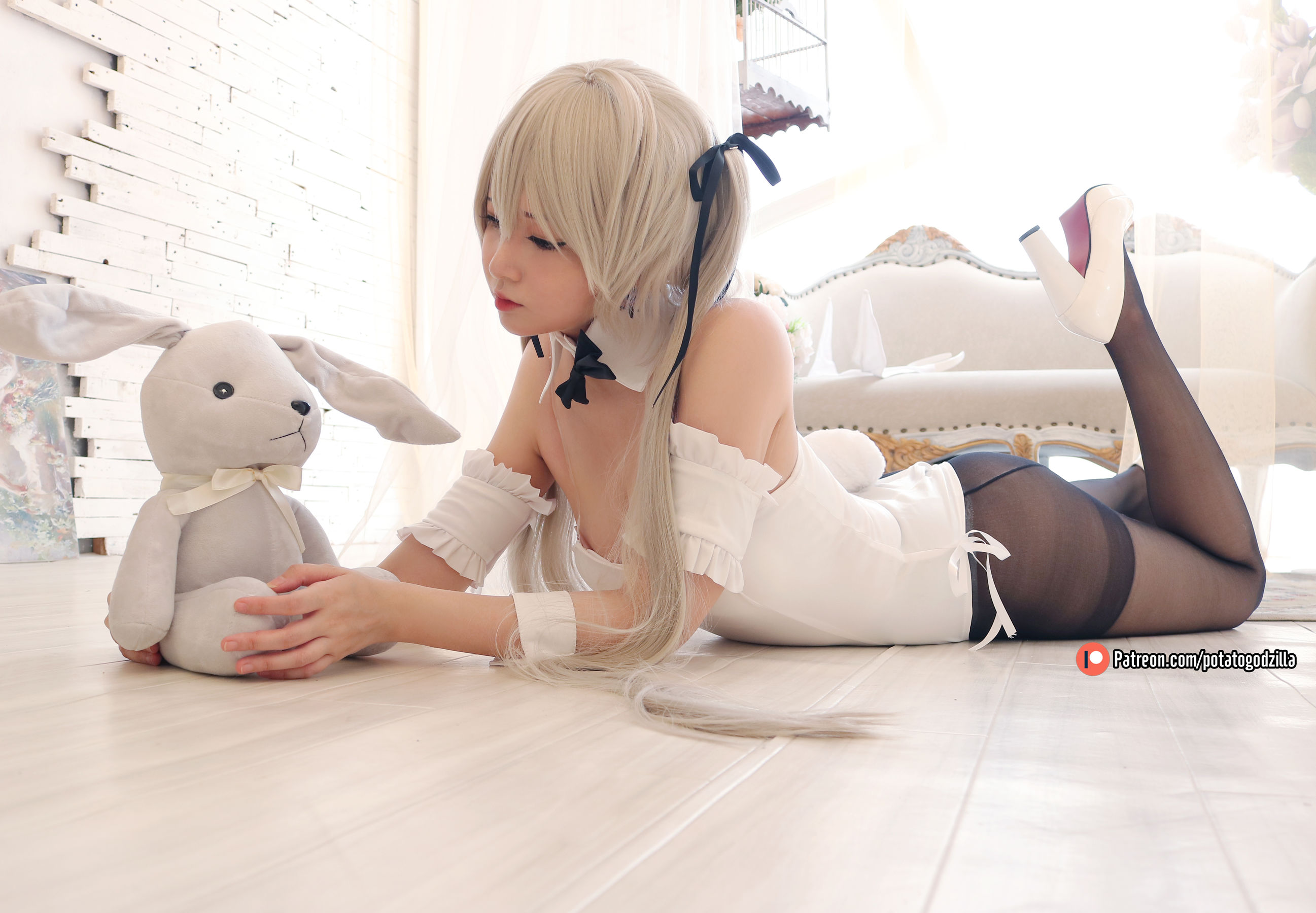 [COS福利] Coser小姐姐Potato Godzilla - Sora Kasugano Bunny Suit