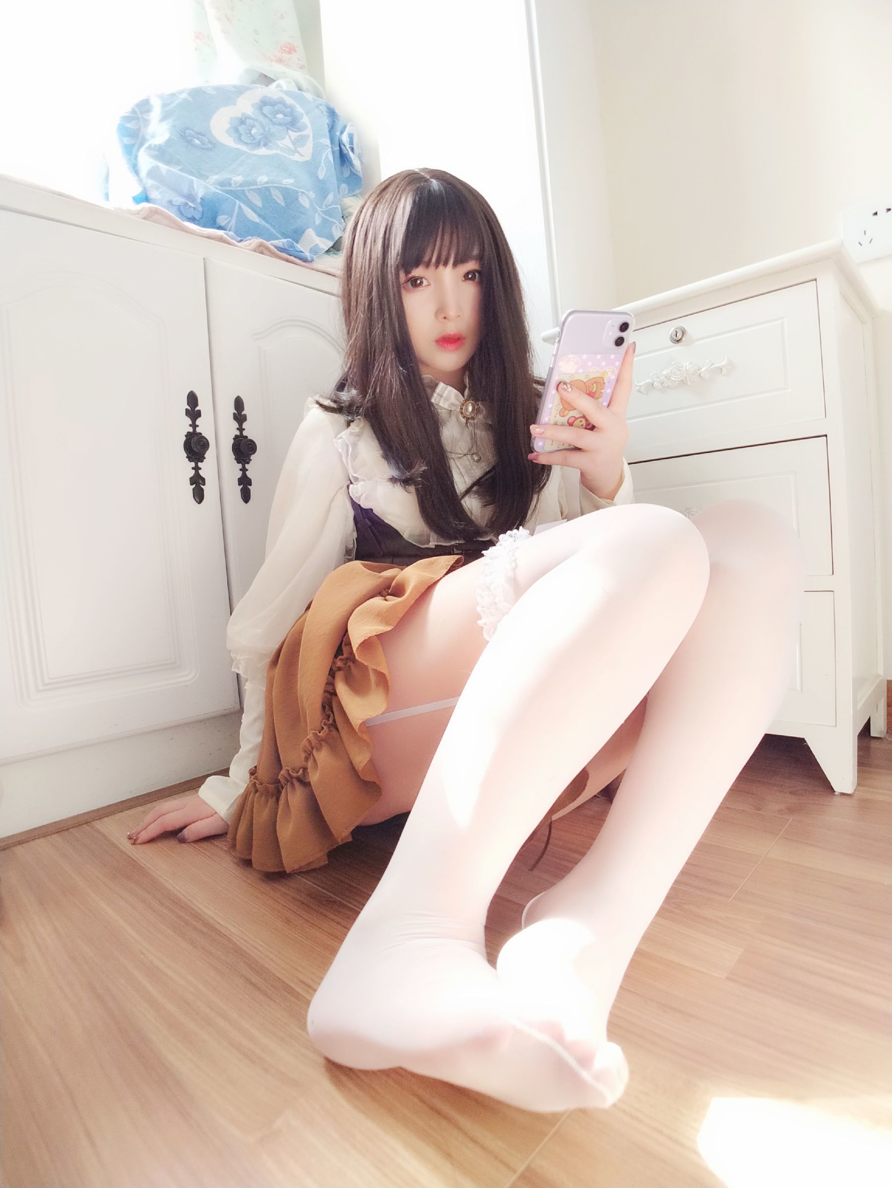 [COS福利] 二次元美女古川kagura - 蕾丝长筒吊带丝袜