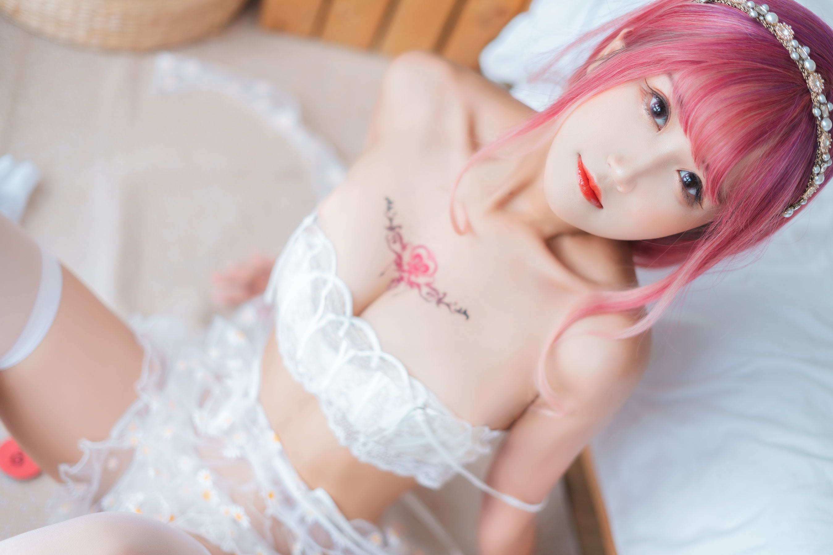 [网红COSER] 微博妹子三度_69 - 雏菊围裙