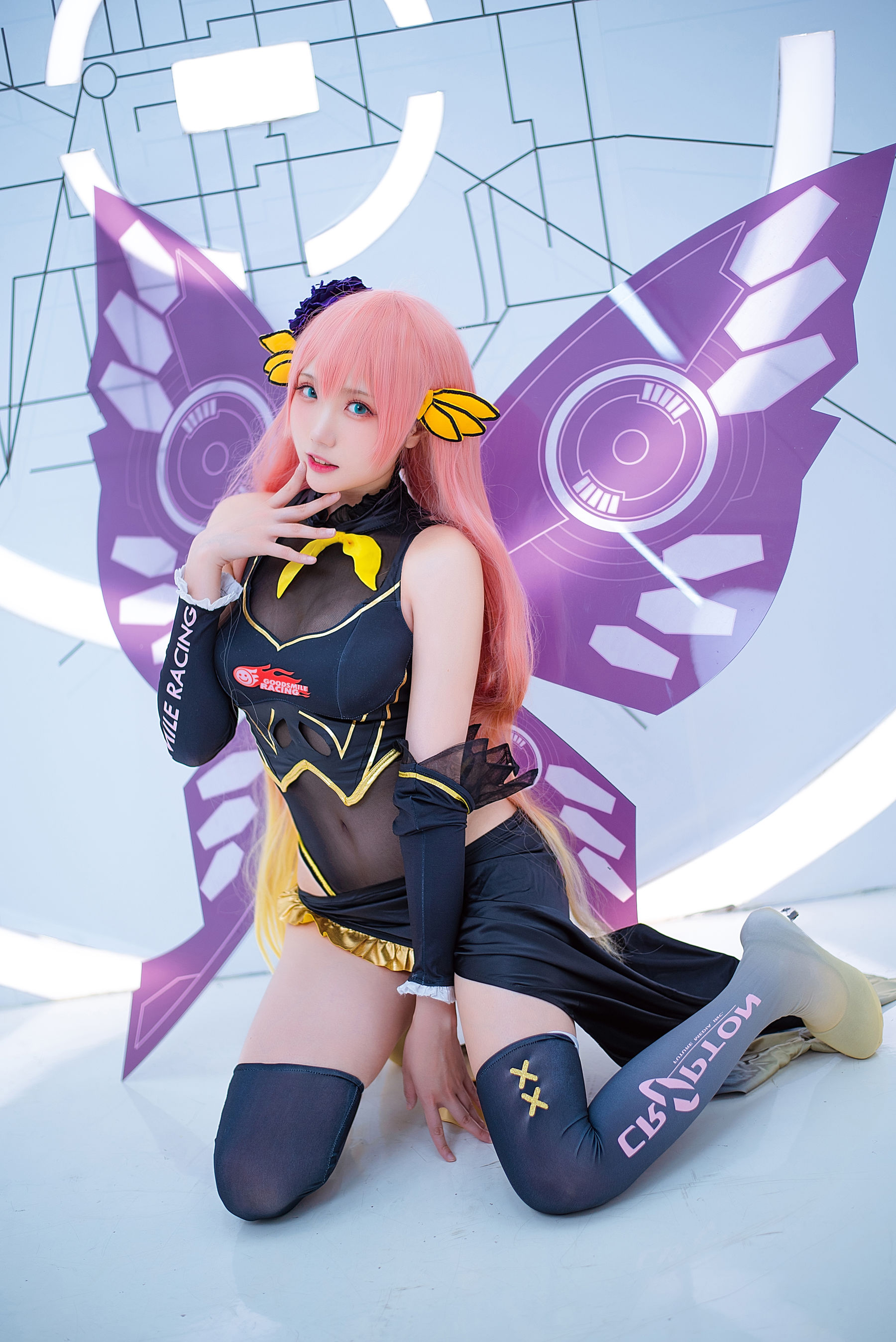 [Cosplay] Coser瓜希酱福利 - LUKA 赛车