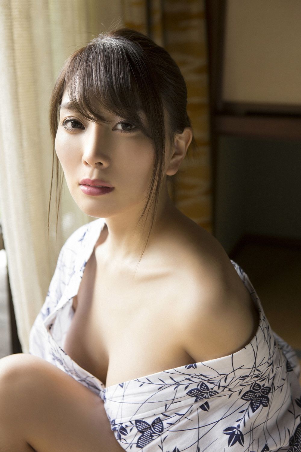 [YS-Web] Vol.821 Tomomi Morisaki 森咲智美 「ハイスペックSEXY美女としっぽり温泉旅」