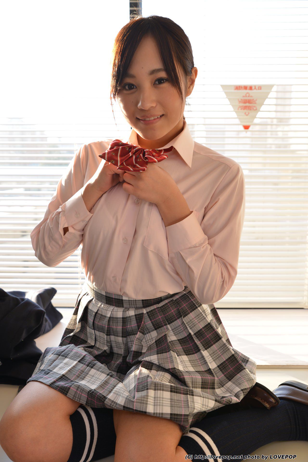 Emi Asano 浅野えみ 学生制服 Set4 [LovePop] 