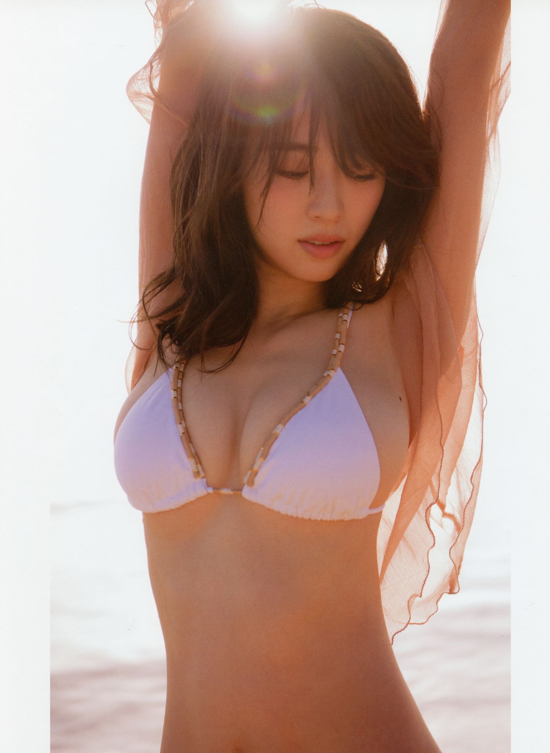 Rika Izumi 泉里香 1st Photobook「Rika!」