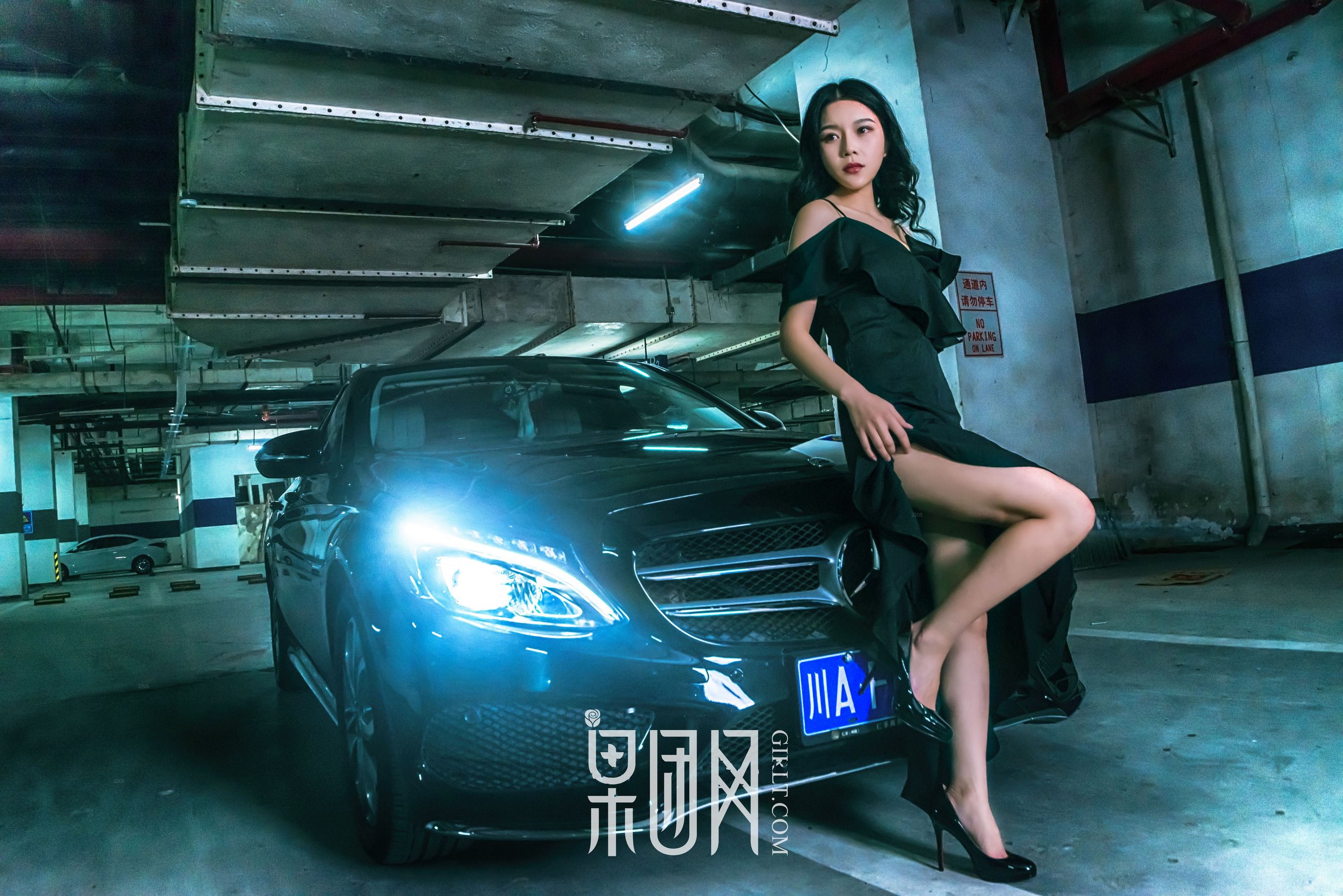 微微《美女vs豪车，你选择哪个！》 [果团网Girlt] No.107 