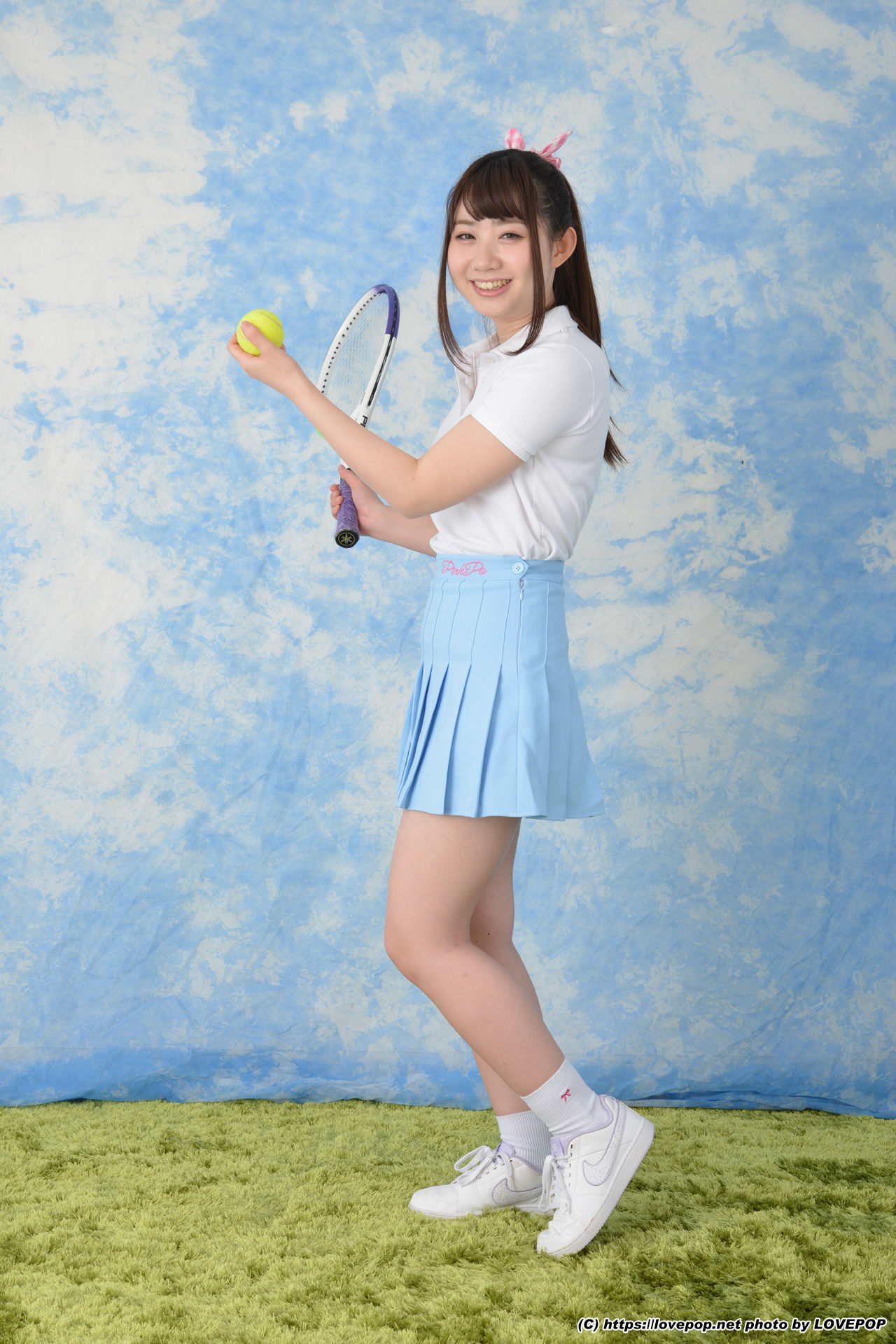 [LOVEPOP] Ayuna Niko あゆな虹恋 tennis ball and racket ! - PPV