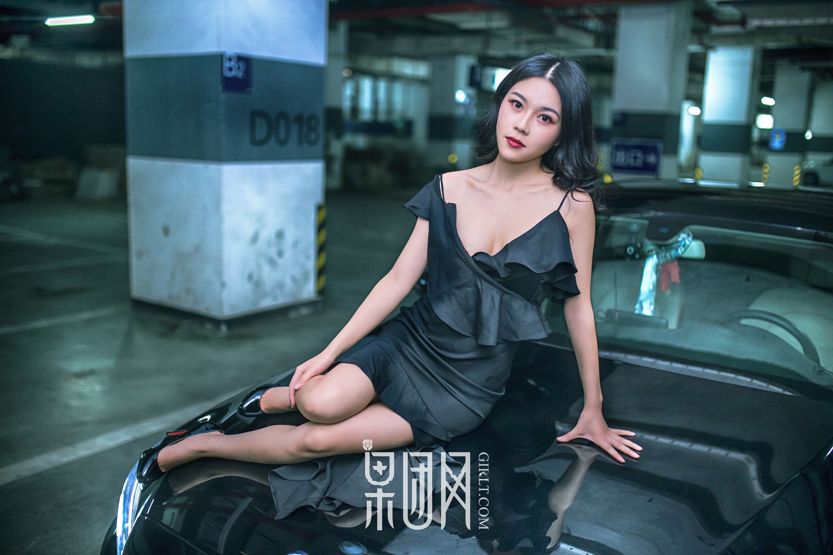 微微《美女vs豪车，你选择哪个！》 [果团网Girlt] No.107 