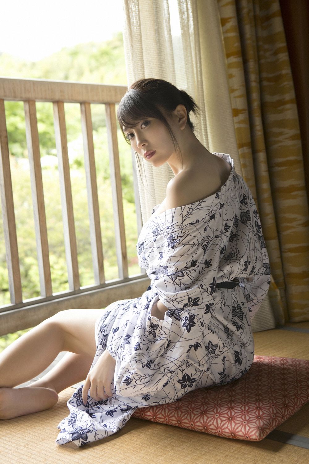 [YS-Web] Vol.821 Tomomi Morisaki 森咲智美 「ハイスペックSEXY美女としっぽり温泉旅」