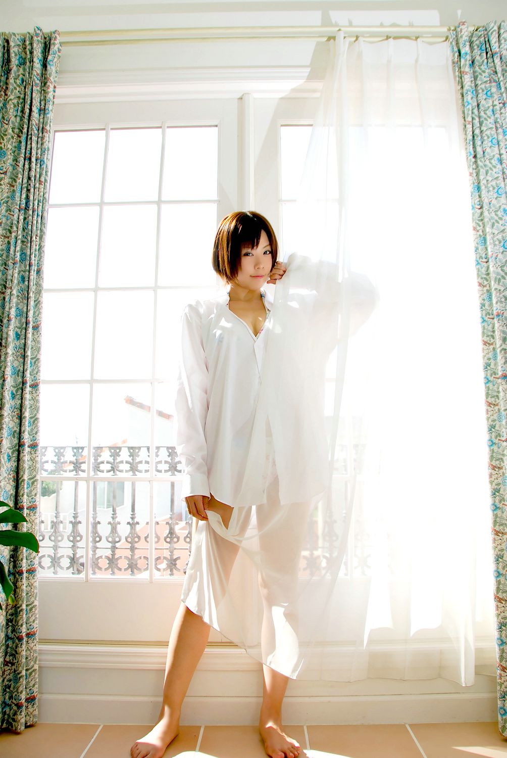 橘みなみ (Tachibana Minami) 《赌场少女》理欧?罗伦斯 3Sets