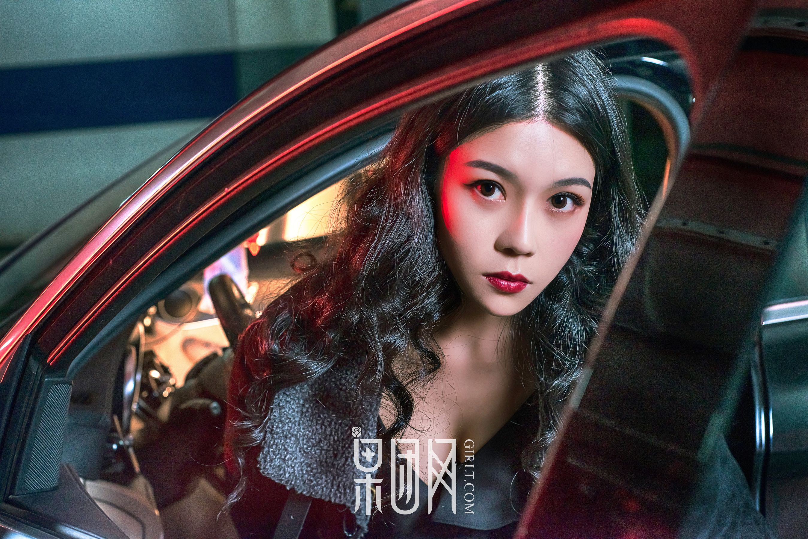 微微《美女vs豪车，你选择哪个！》 [果团网Girlt] No.107 