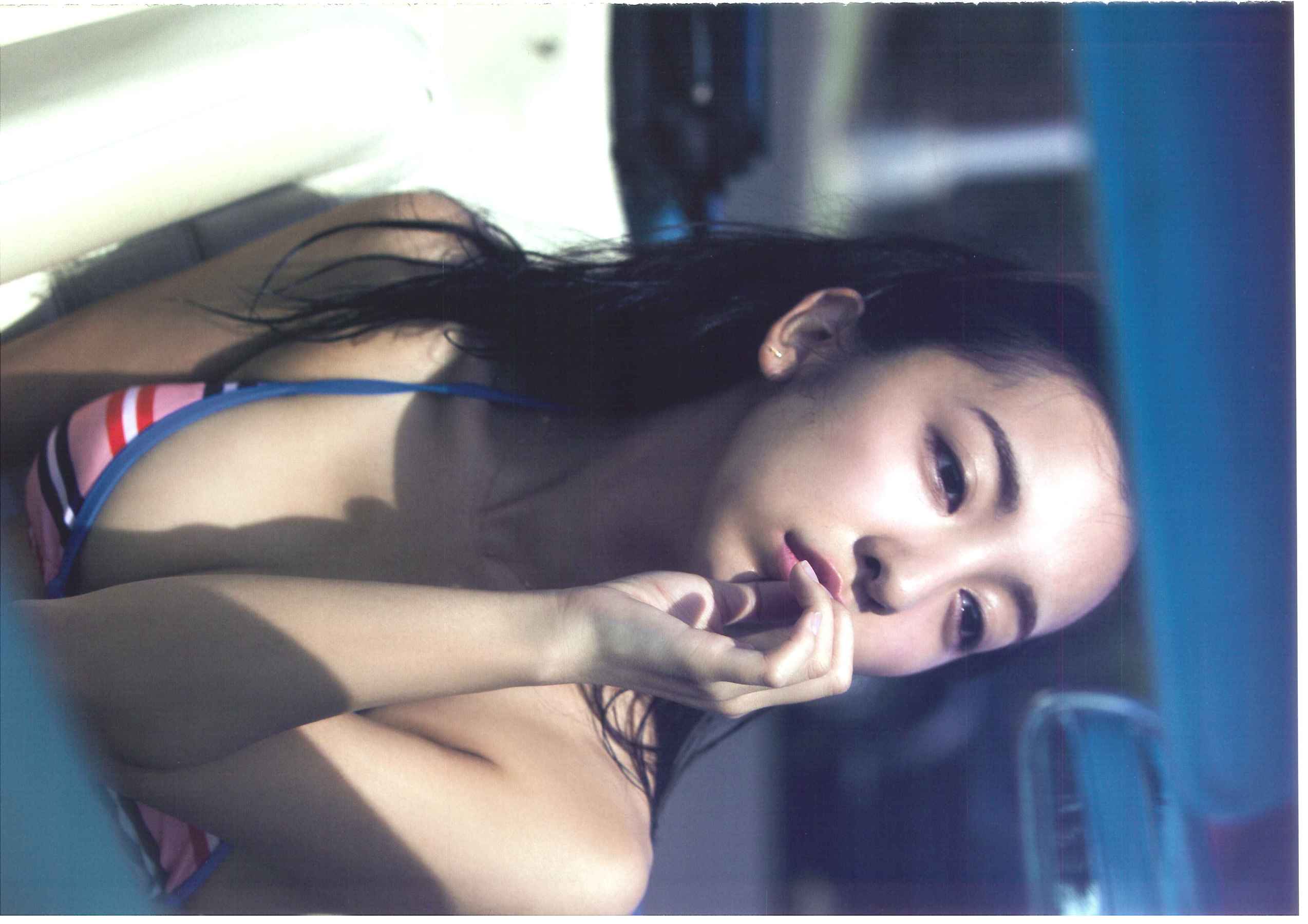 板野友美《release》 [PhotoBook] 