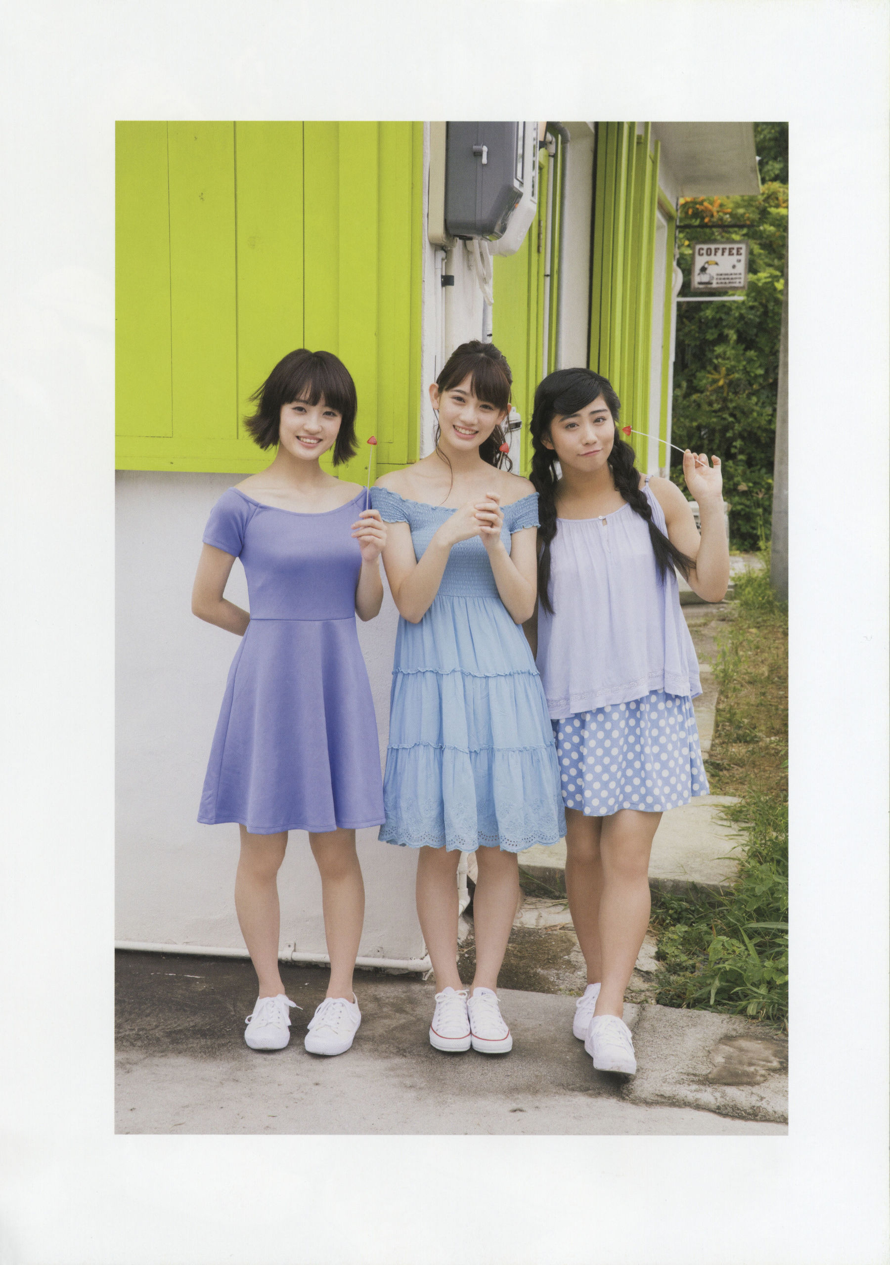 チームしゃちほこ 《SYACHI TRIP》 [PhotoBook] 