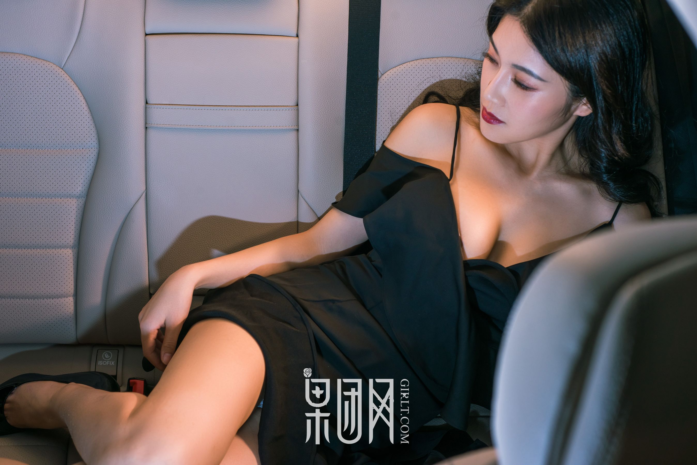 微微《美女vs豪车，你选择哪个！》 [果团网Girlt] No.107 