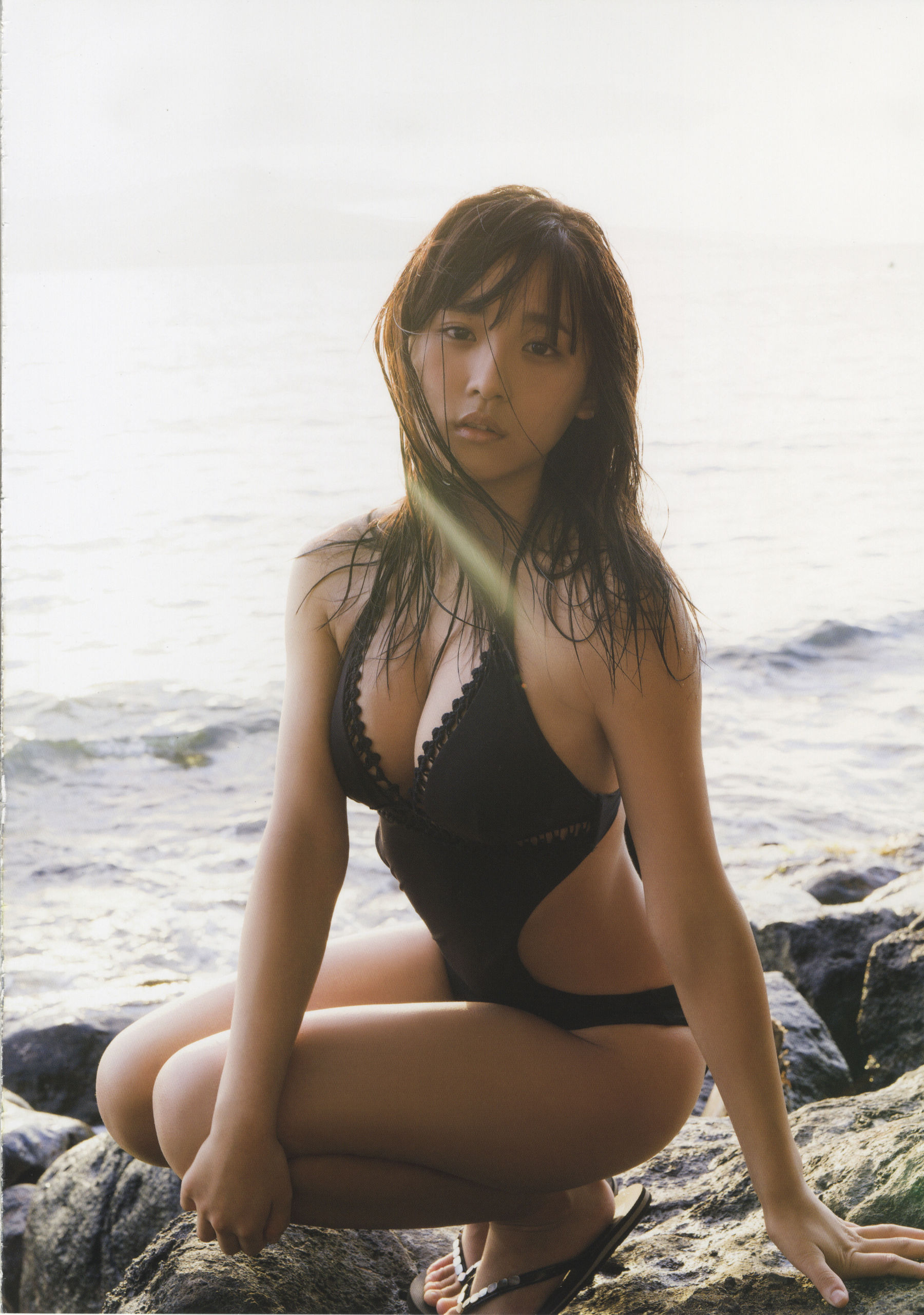 浅川梨奈 ファースト写真集 なないろ [HQ]