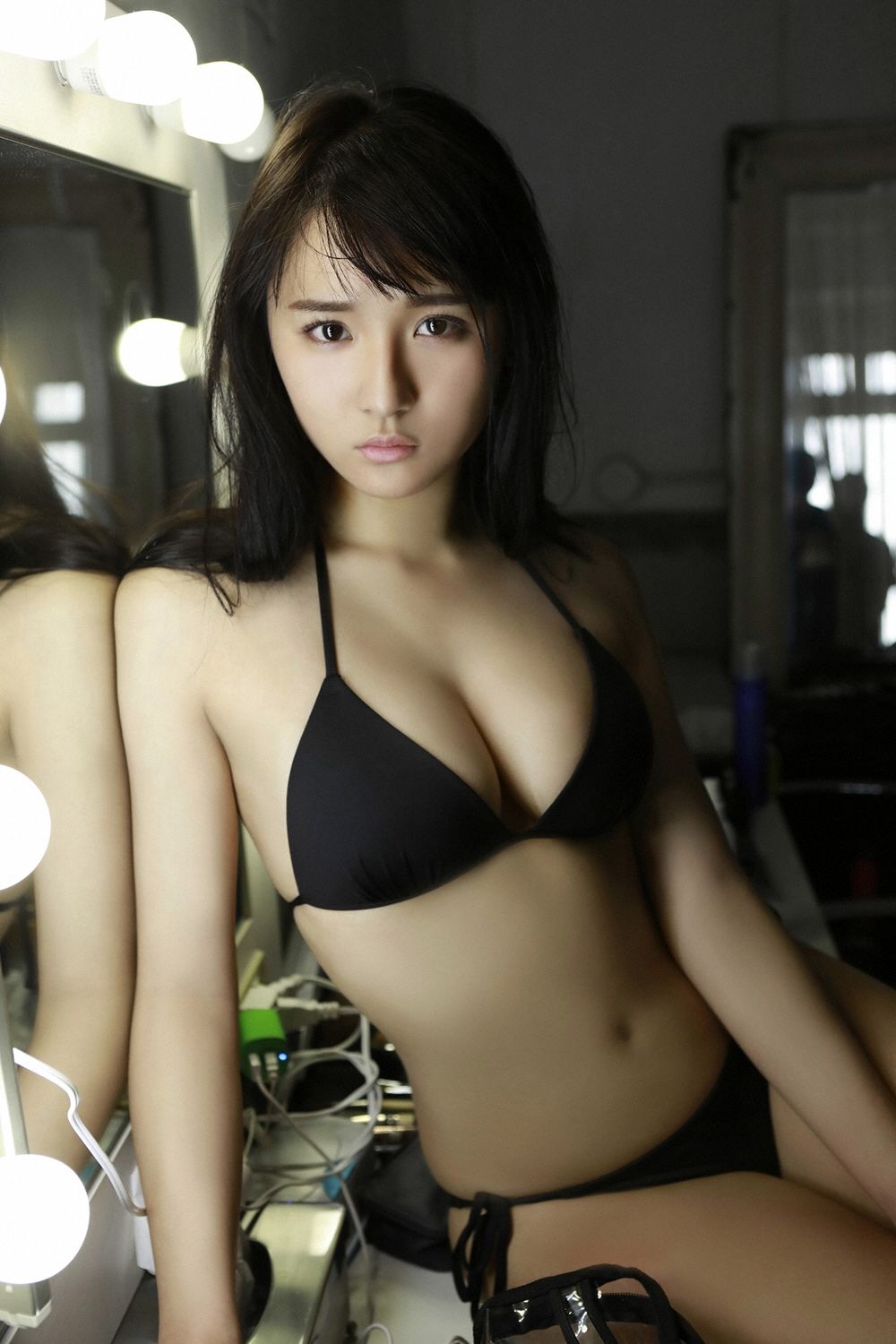 浅川梨奈《HOT SHOT!》 [YS-Web] Vol.807 