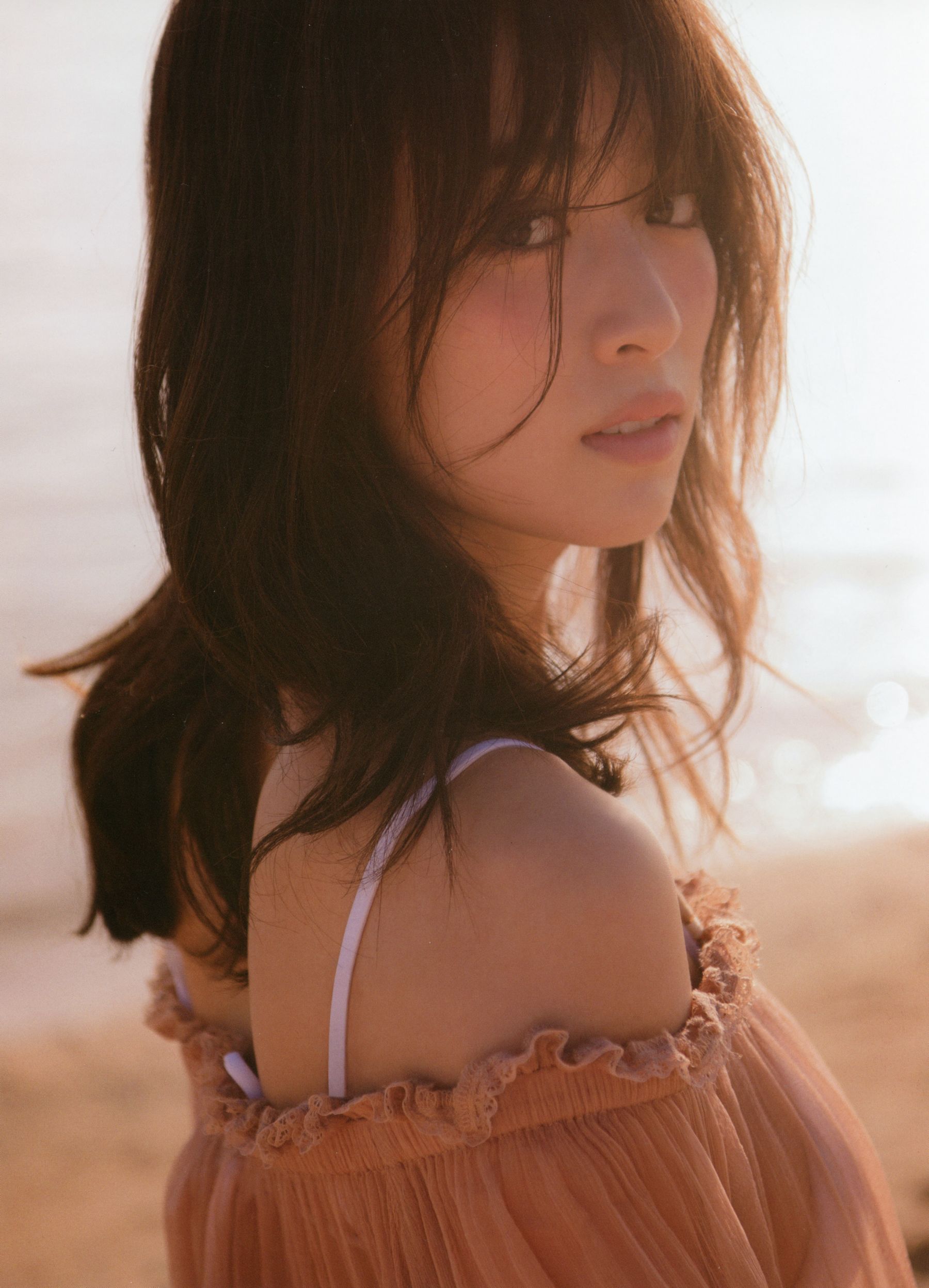 Rika Izumi 泉里香 1st Photobook「Rika!」