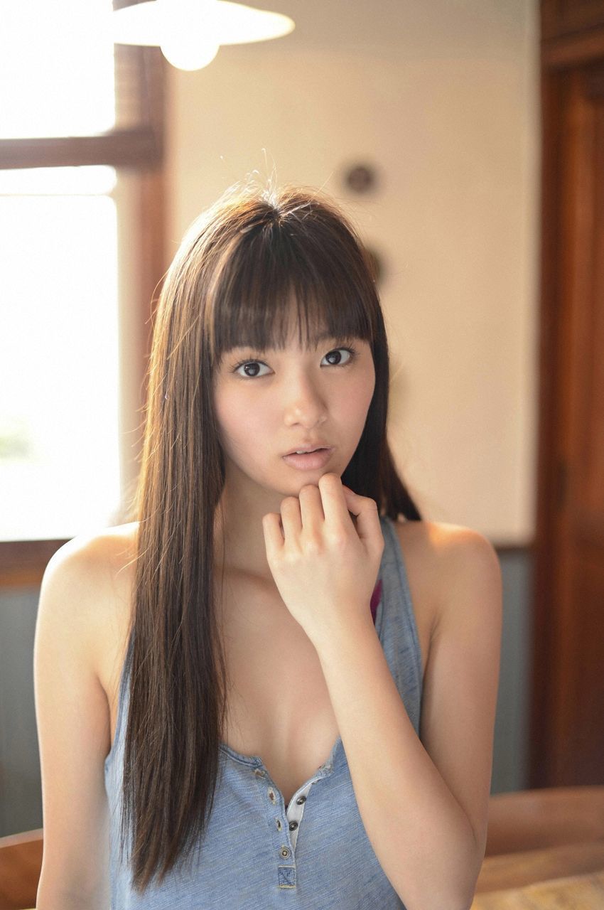 新川優愛《美しすぎる彼女に一目惚れ》 [WPB-net] No.157 