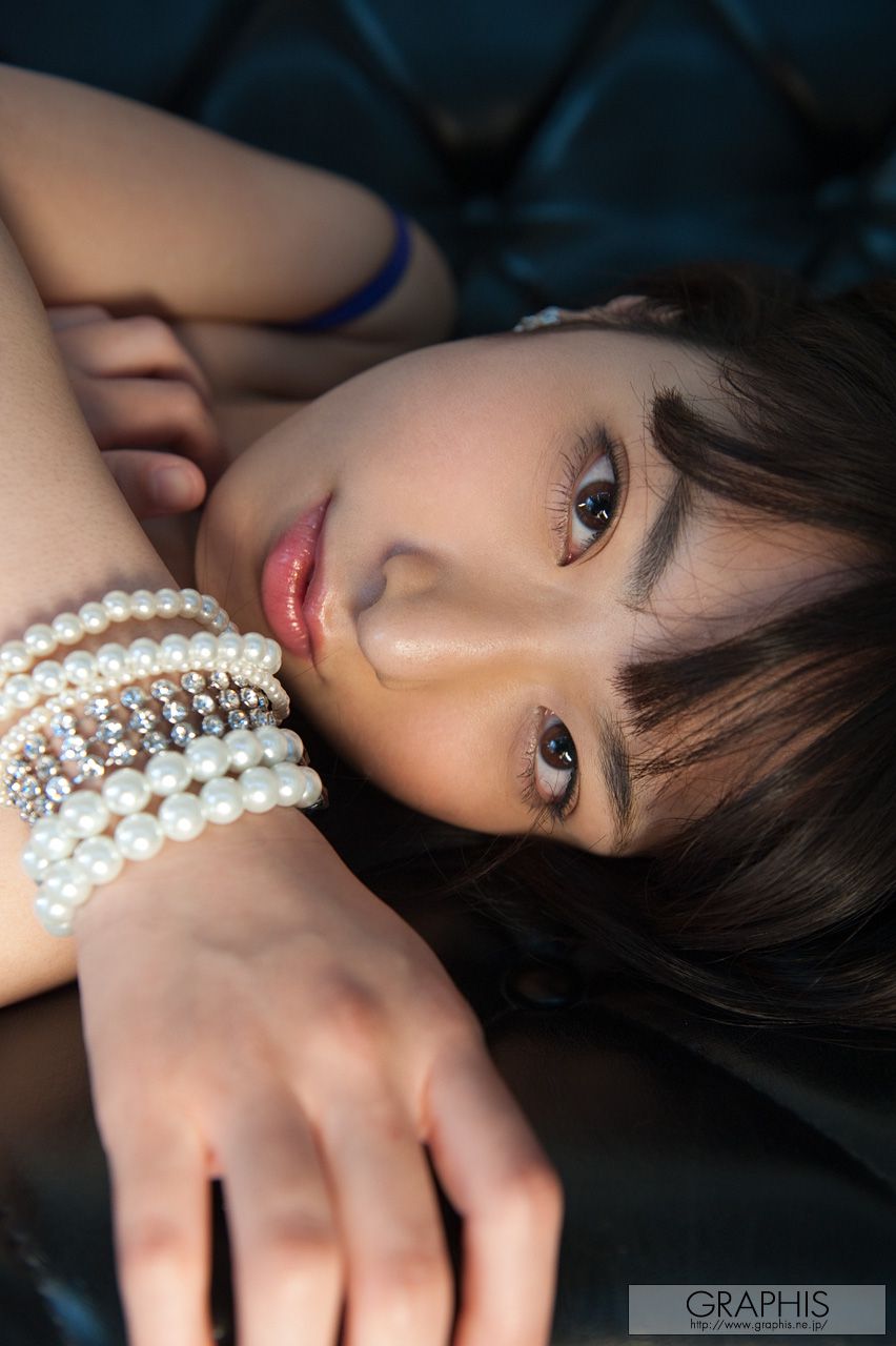 Kana Yume 由爱可奈 [Graphis] First Gravure 初脱ぎ娘 